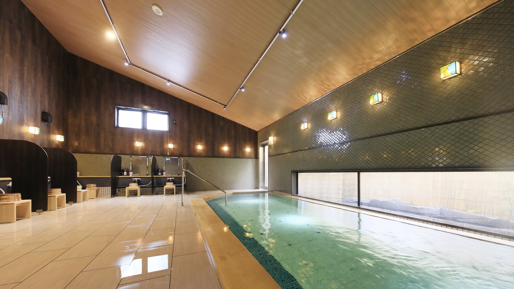 Women's large bath to be renovated in December 2024