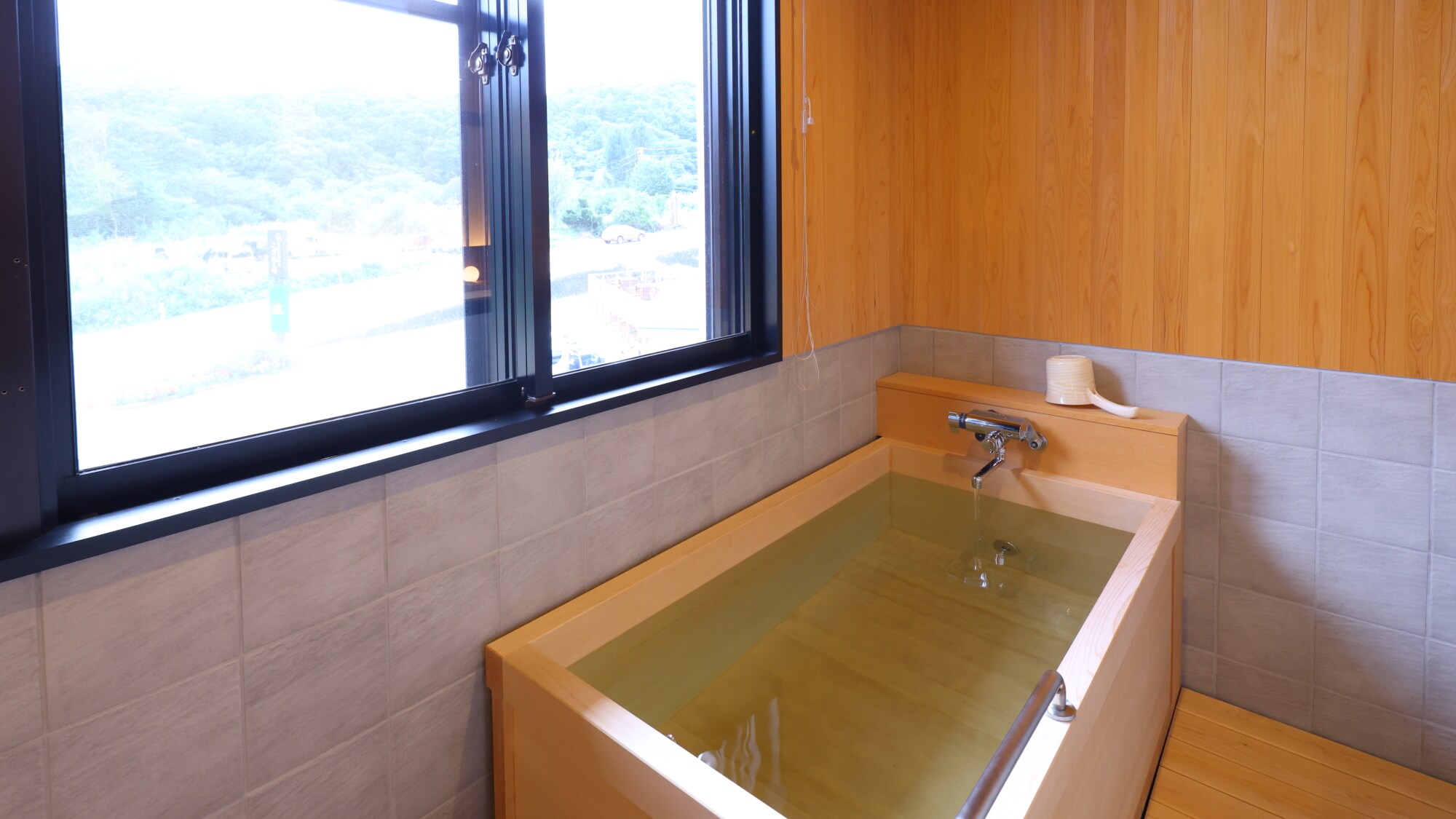 ■ [Special Japanese-Modern Room with Semi-Open-Air Bath] Panoramic View of Mt. Ontake / 55 sq m / Up to 6 people