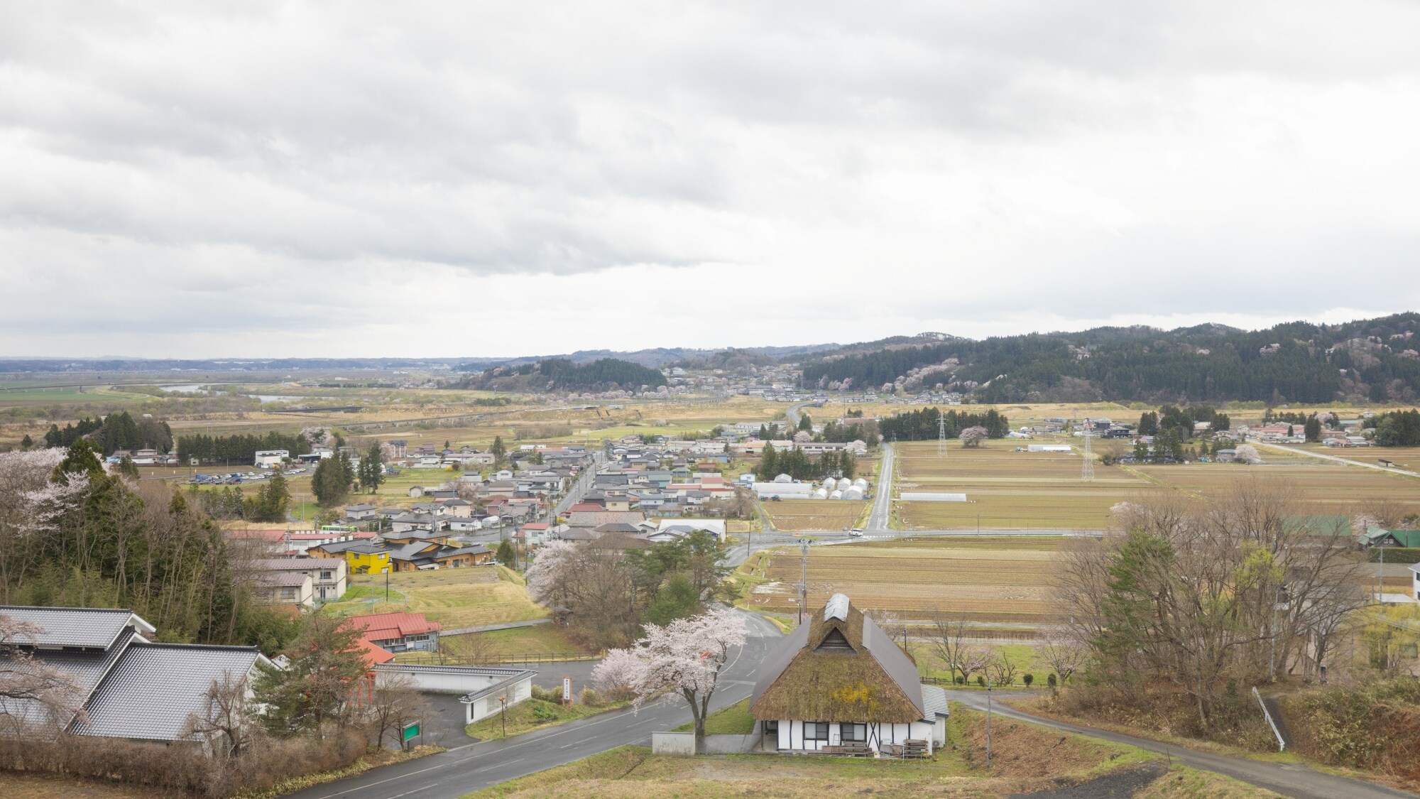 [Example of a view] Enjoy the idyllic scenery of Hiraizumi Town and the scenery of the four seasons.