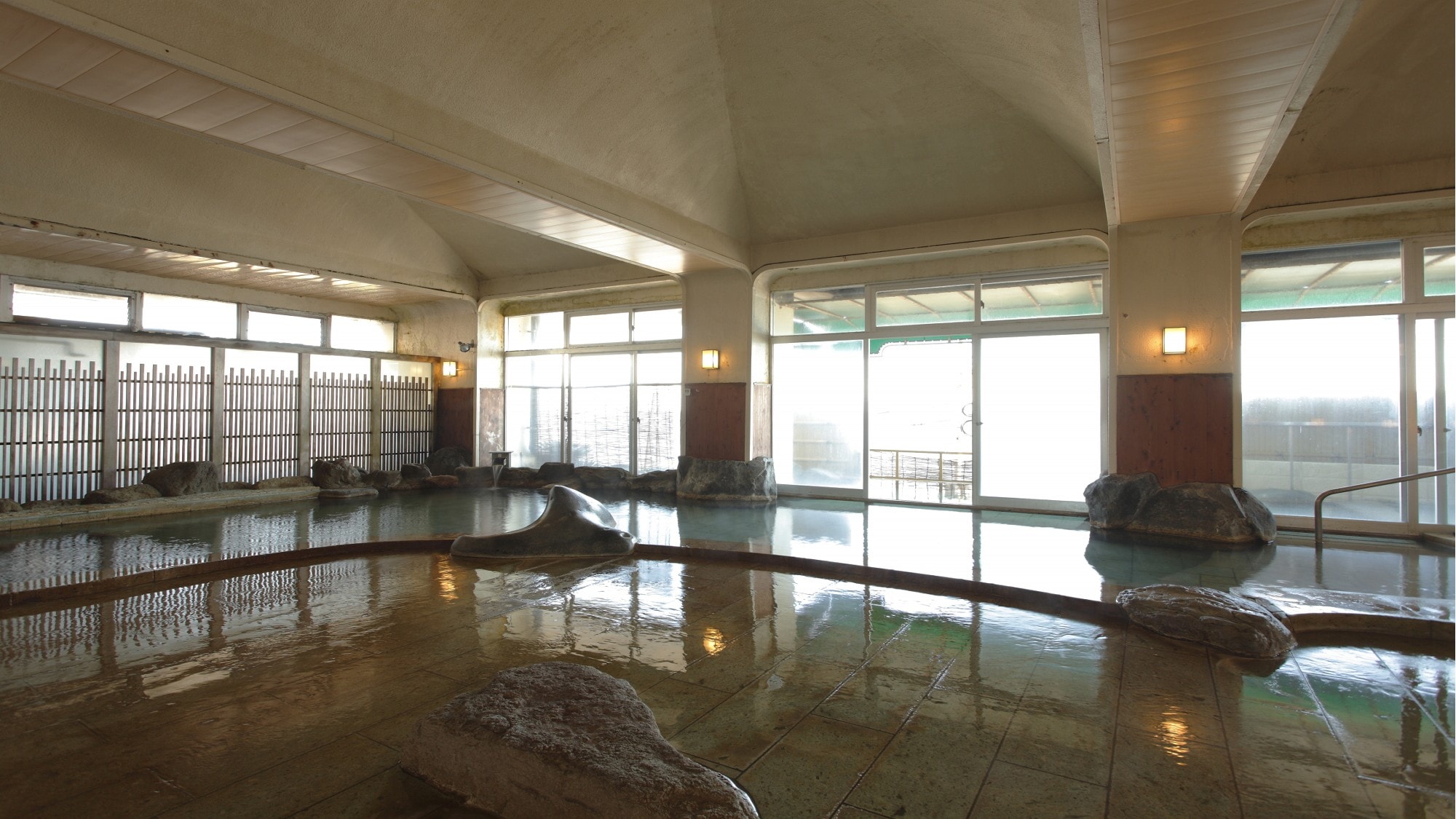 ★Large rock bath