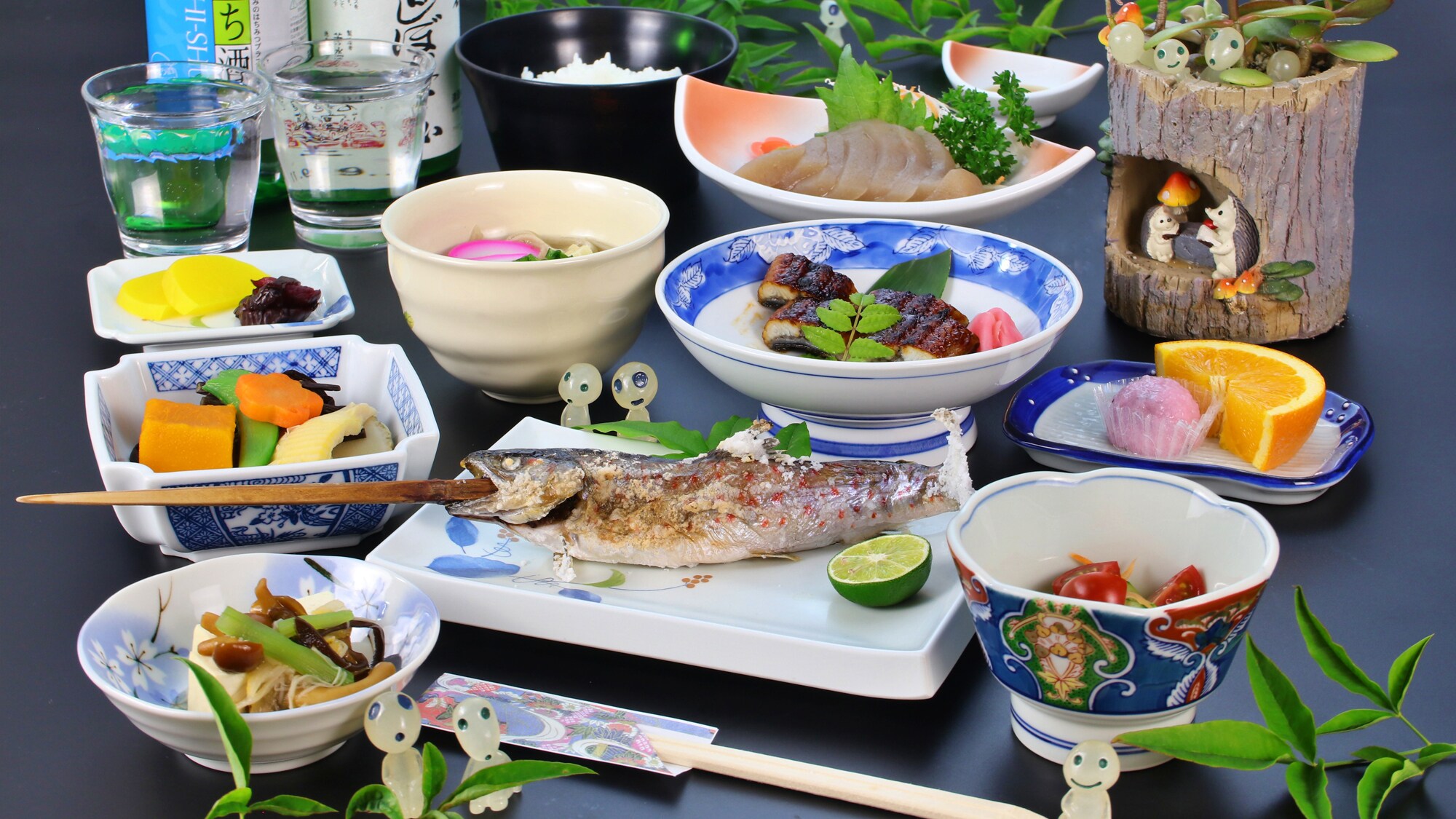 【标准餐食】以当地食材和自家种植的蔬菜为特色的里山料理