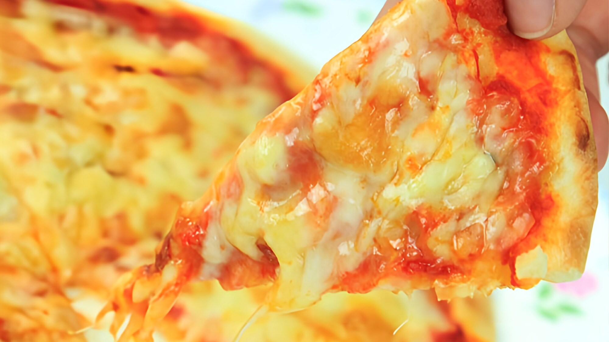 Pizza ăn sáng