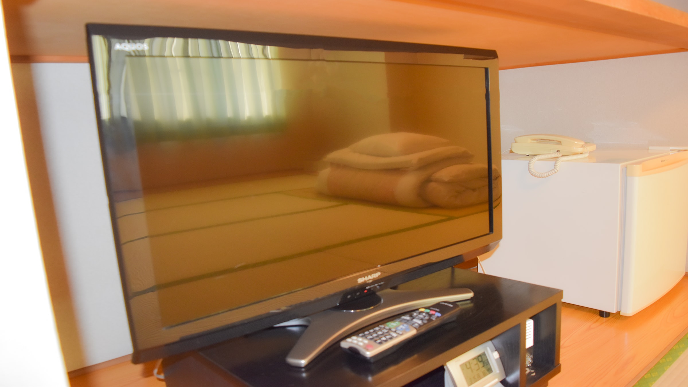 โทรทัศน์ในห้องแบบญี่ปุ่นขนาด 12 เสื่อทาทามิ