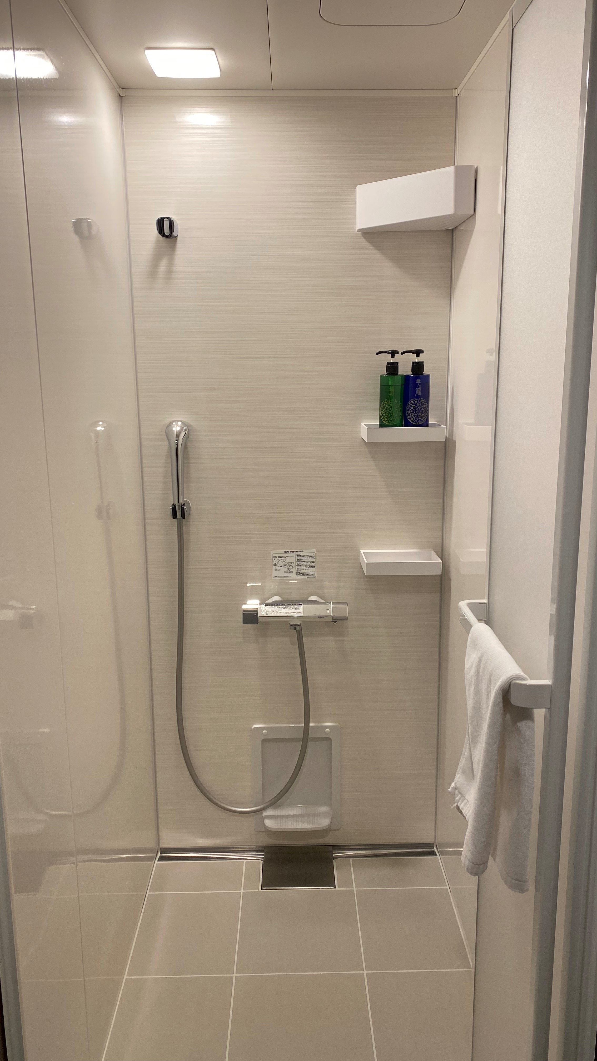 ◆Casual single shower booth