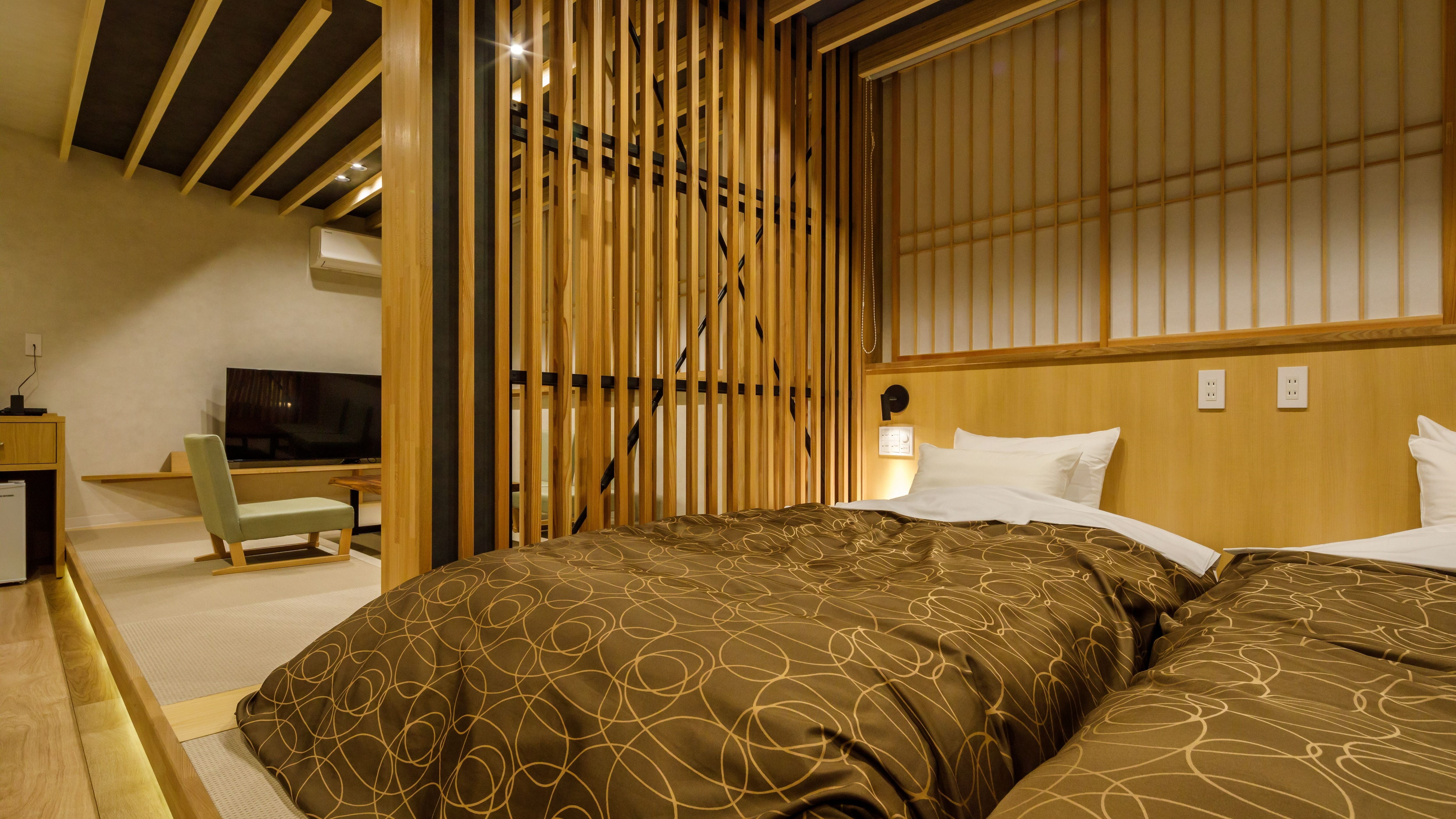 Superior Japanese-Western Room (34 square meters/Simmons bed)