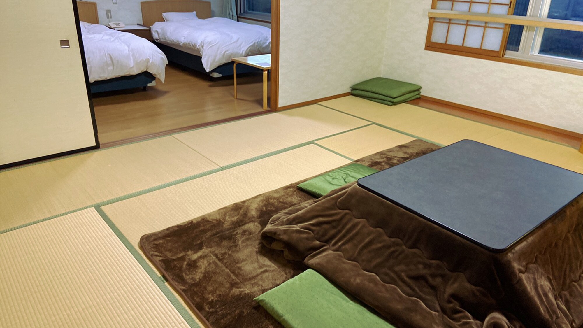 <Winter only> Japanese and Western room with kotatsu