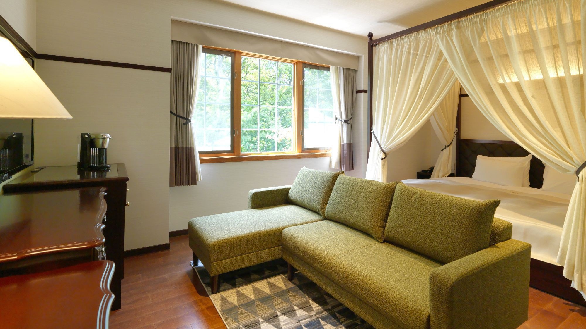 Kamar tidur ganda / Kamar tidur ganda direkomendasikan untuk pasangan dan pasangan (contoh kamar tamu)