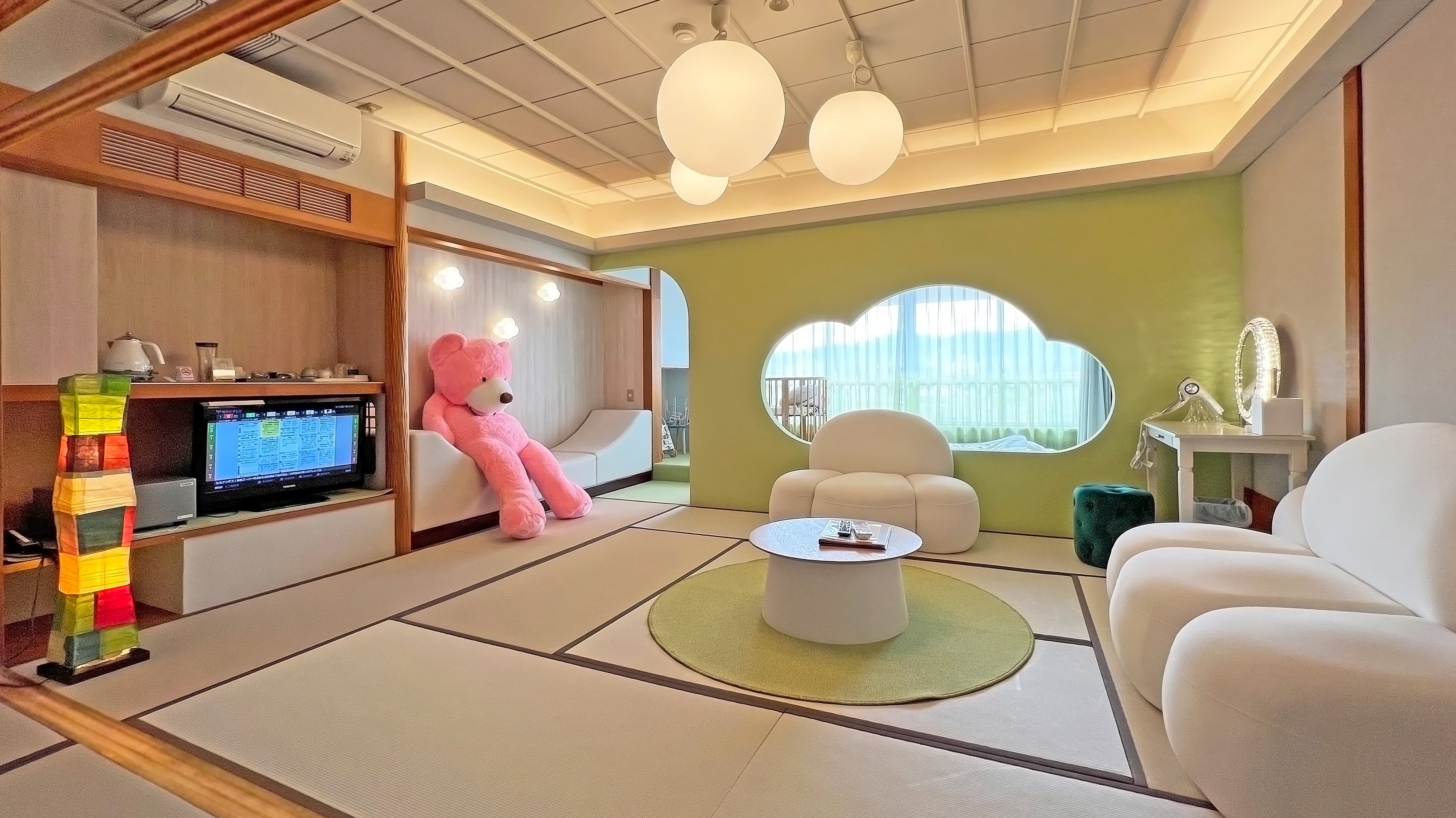Special baby room with bear "Angel" - approx. 70 square meters - (green)