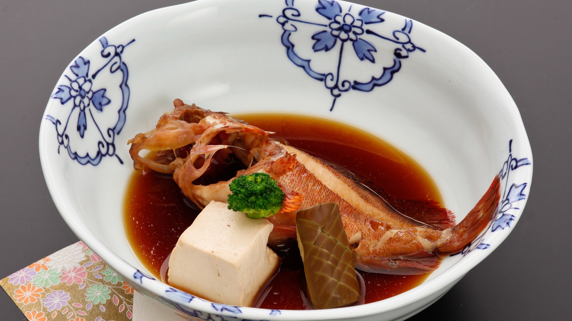 [Dinner example] Simmered rockfish. In Nagasaki, this local fish is known as "arakabu."