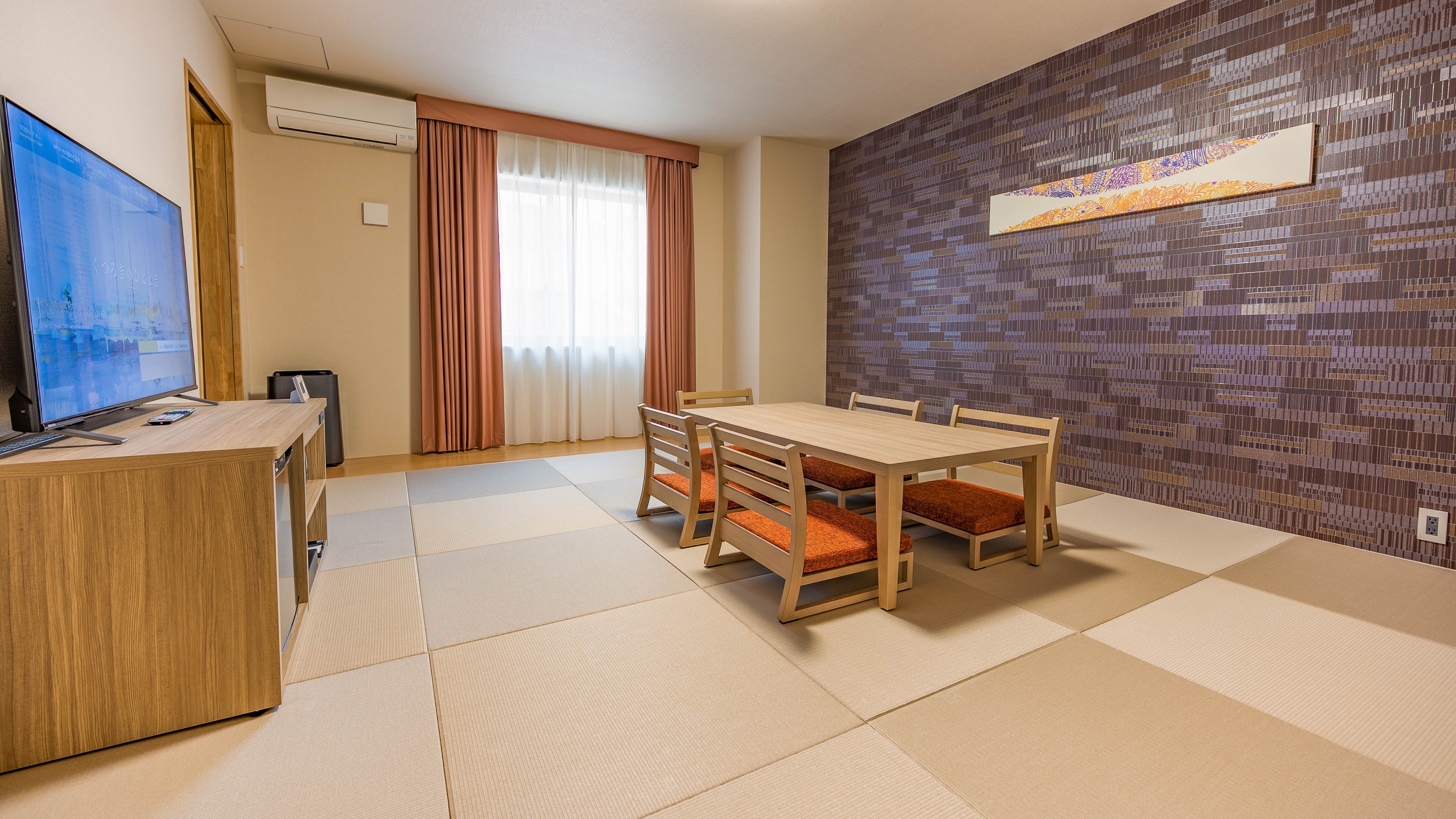 일본식 객실 35㎡ 최대 4명까지 숙박 가능합니다.
