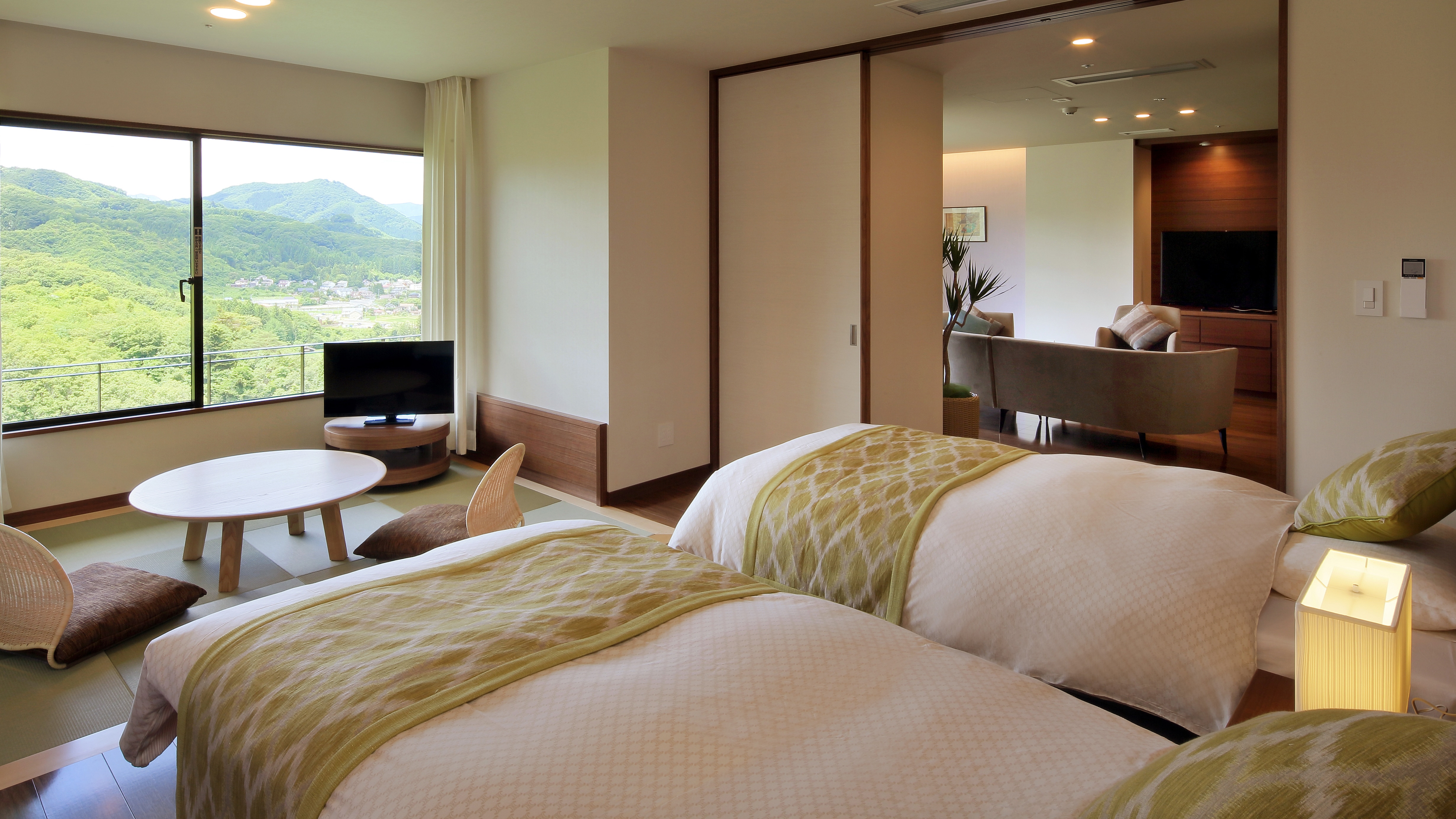 Japanese modern suite "Moonbow"