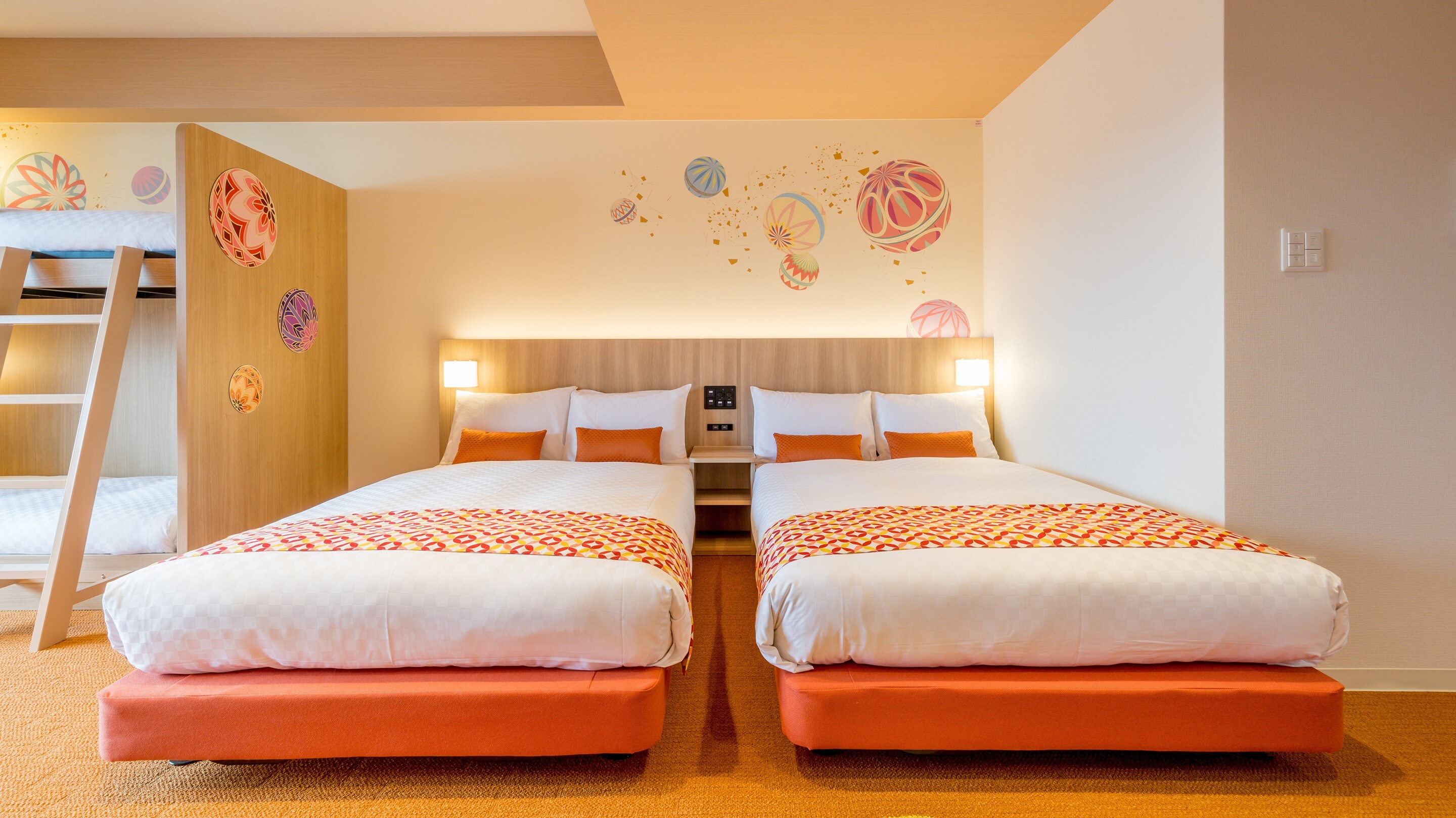 [1 bunk bed, 2 semi-double beds, 1 sofa bed] Mari