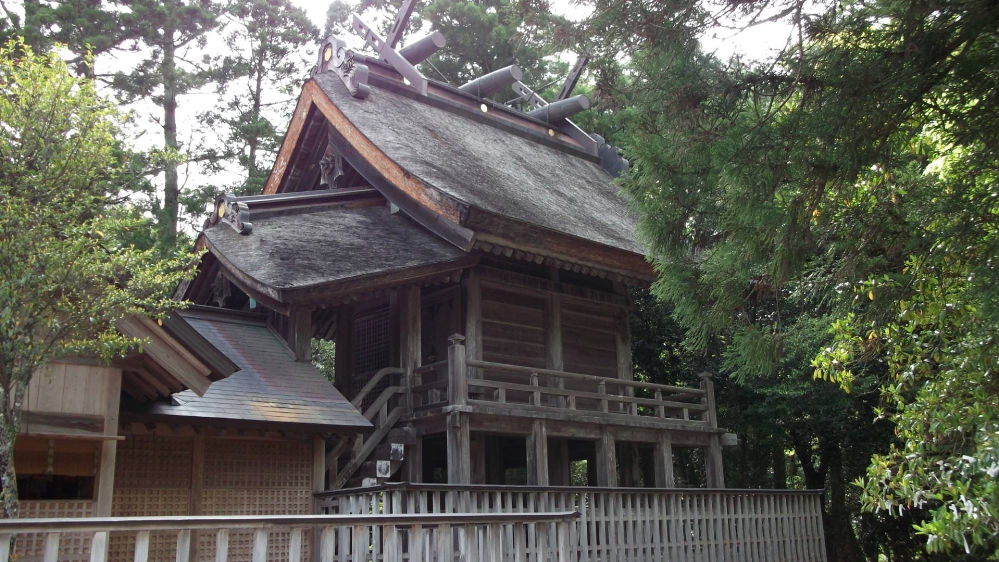 从2025年起，将举行“令和神社迁移典礼”。供奉须佐能乎命的神社，也被称为“日本第一威力圣地”。