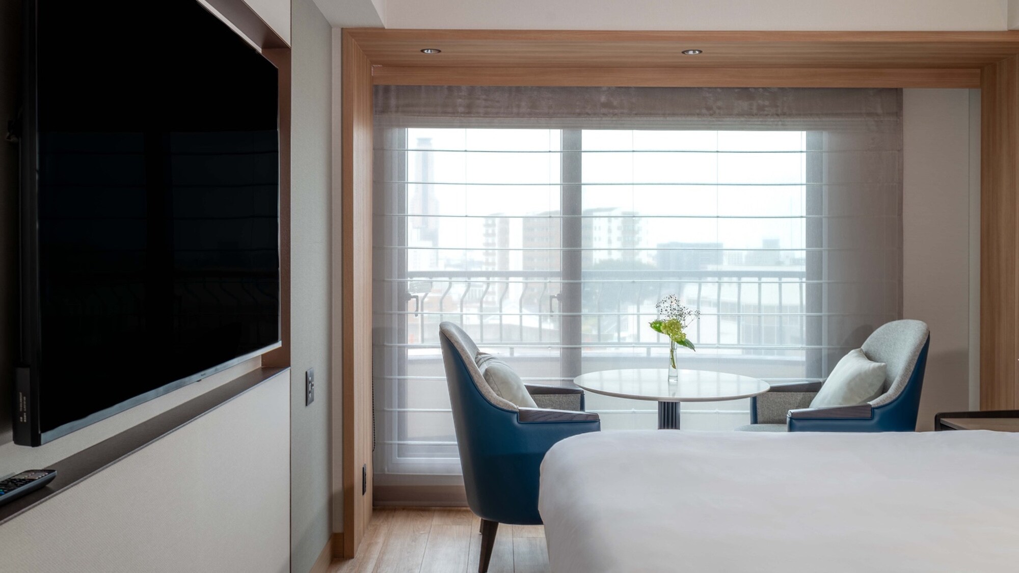 [Renovated guest room] Queen