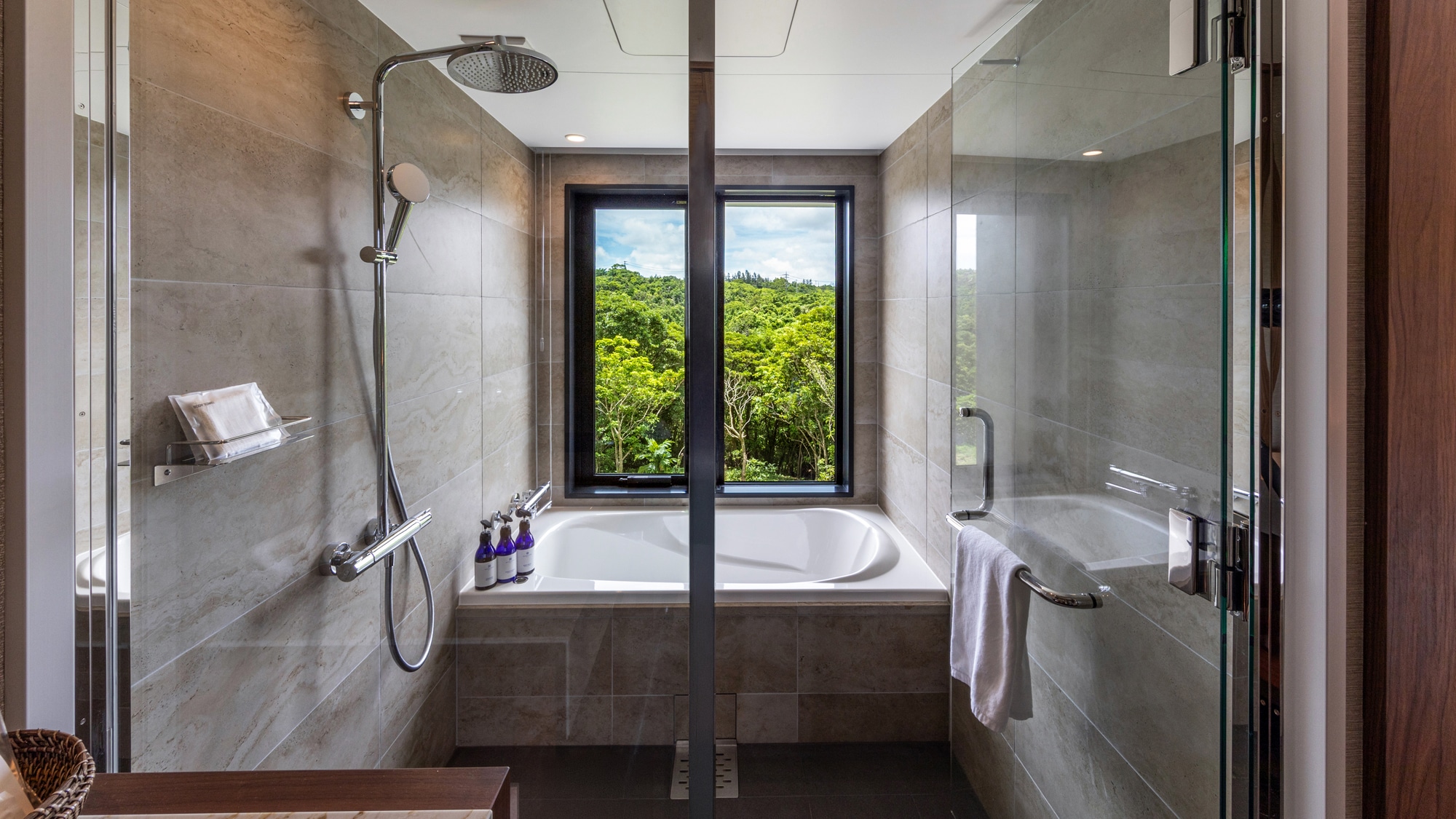 Corner Premium Suite