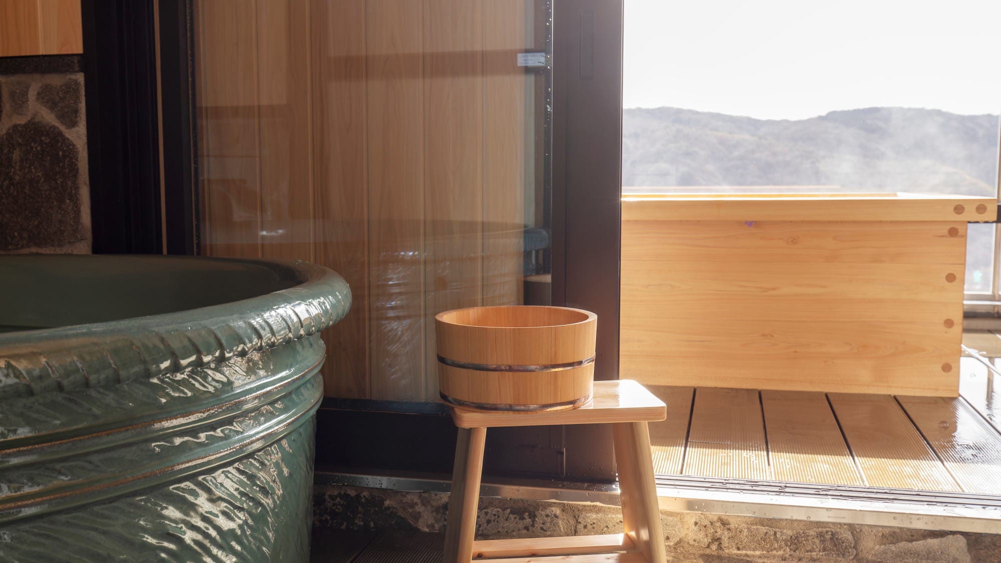 [Benifuji, Takara Fuji, Red Fuji / Open-air bath, Indoor bath]