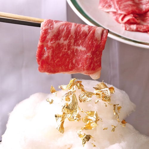 * [Supper example] Our popular [Sukiyaki] is cooked in front of you. Have a moment when the fluffy cotton candy melts! !!
