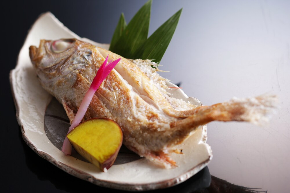 [Winter Kaiseki Course] Choice 3: Grilled rosy seabass