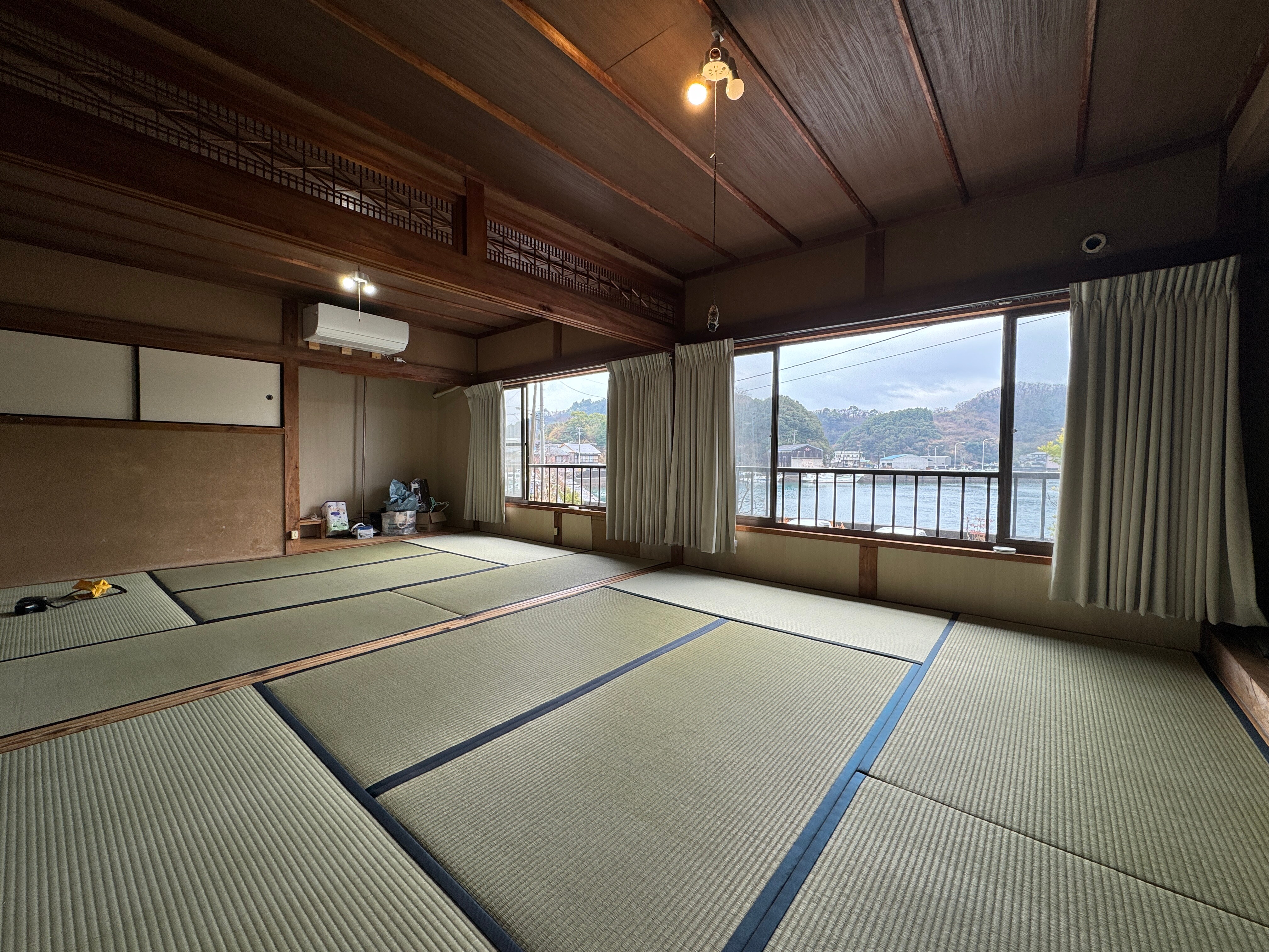 Large bedroom