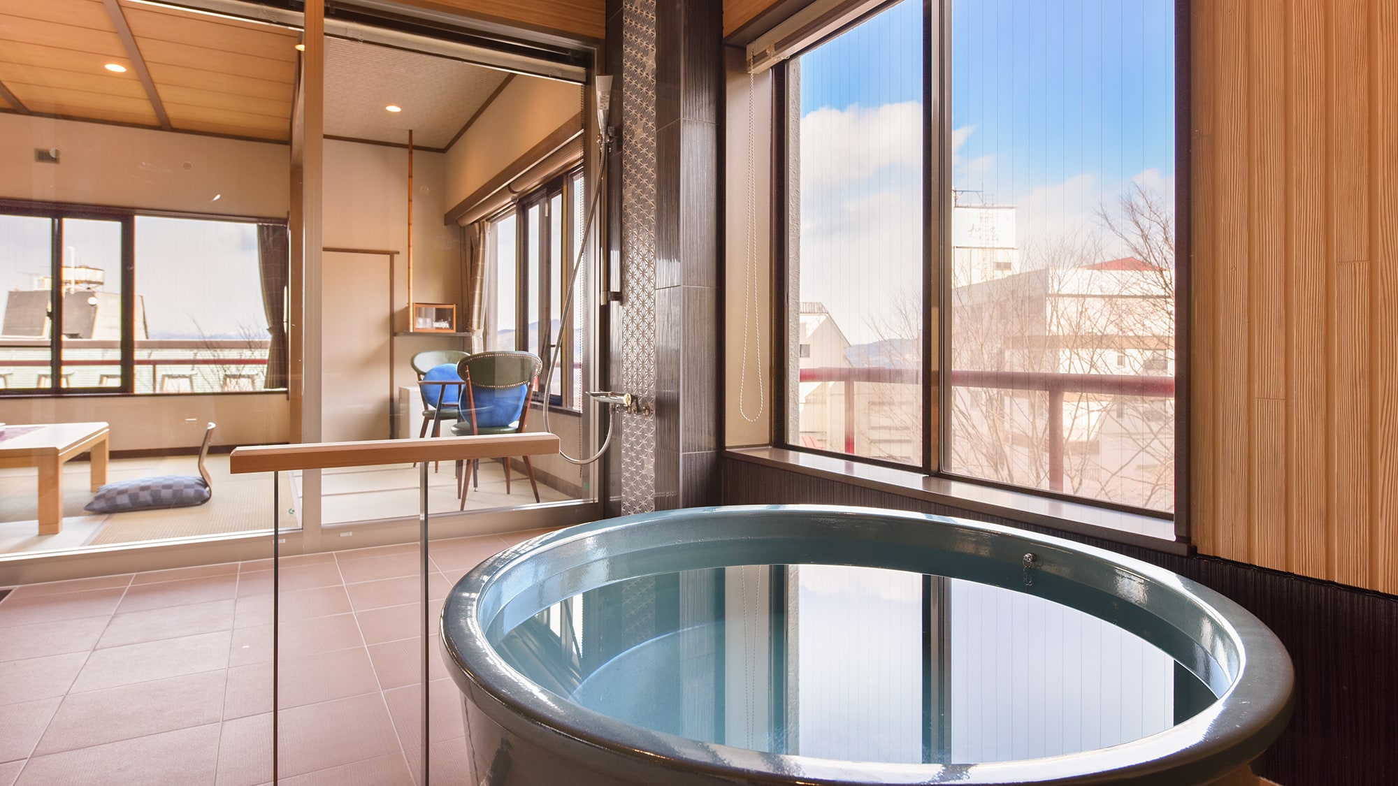 *[Onwa] 2021.12 Renewal room. 12 tatami mats/with semi-open-air bath *The bath is a real bath.