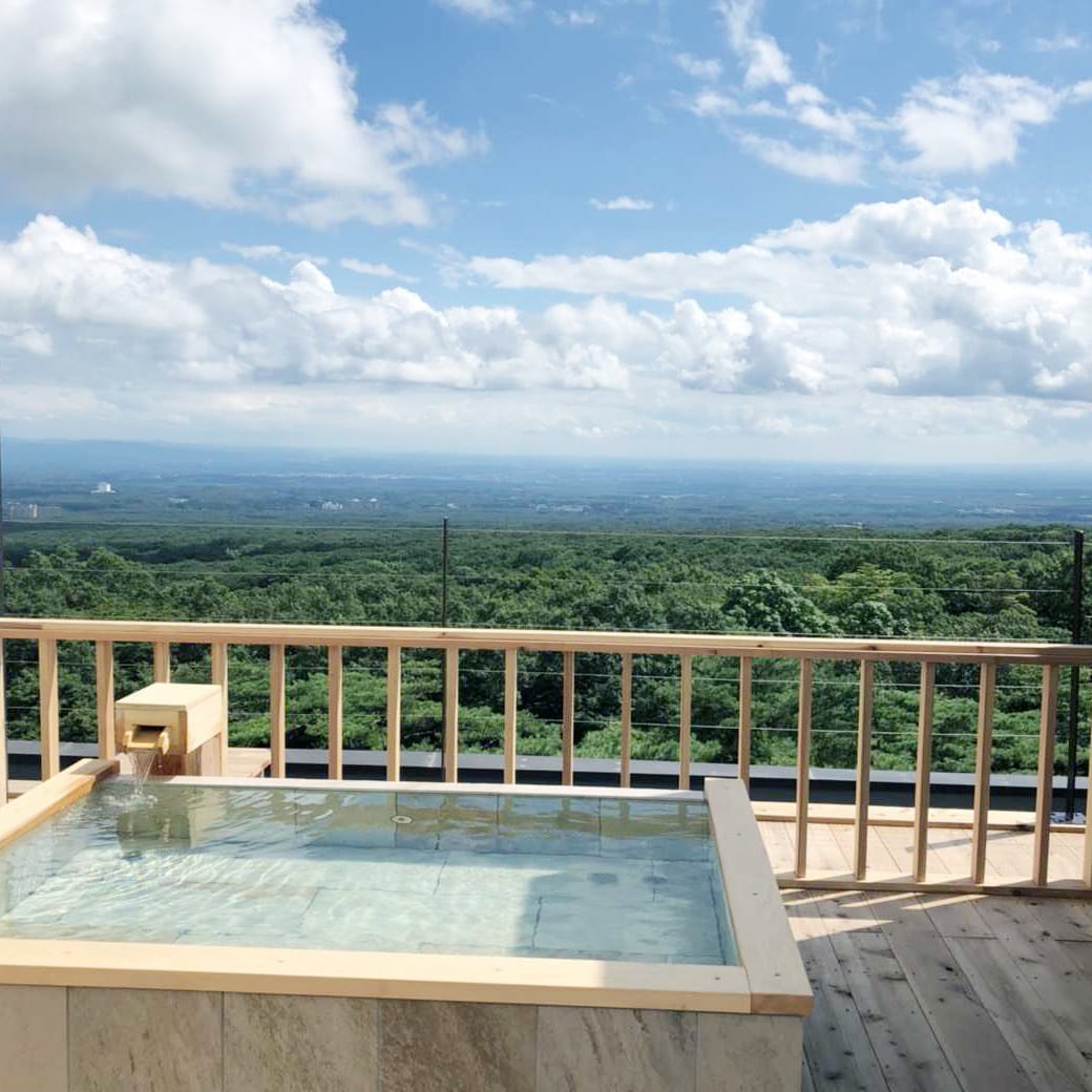 Rooftop open-air bath