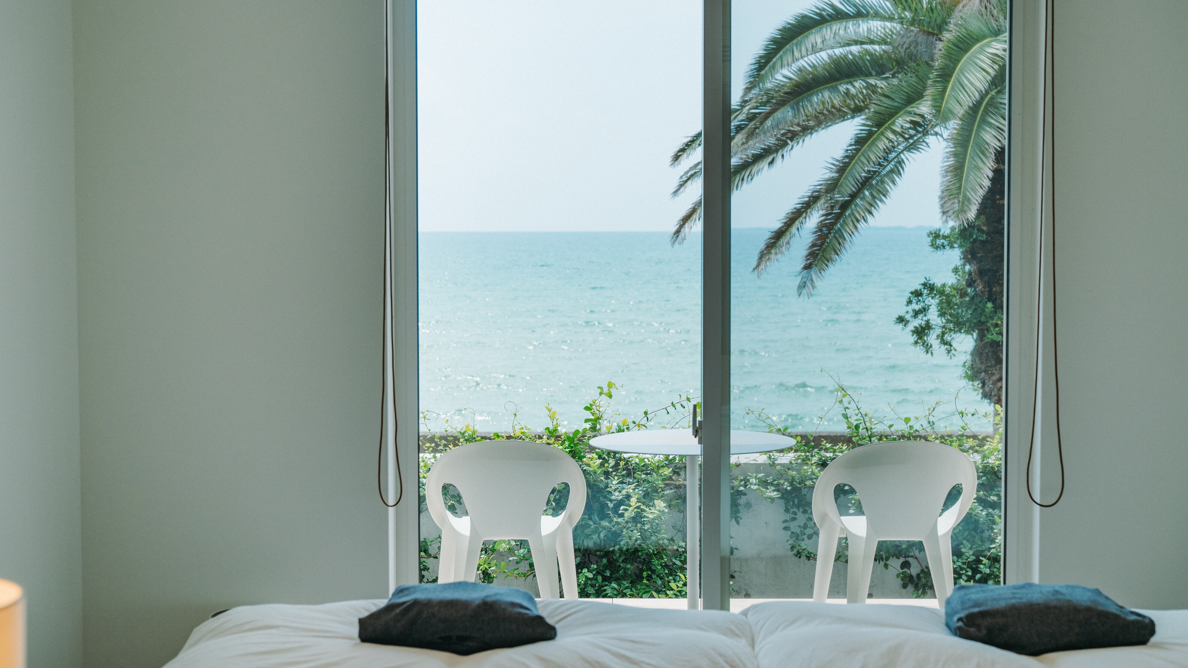 [Ocean Terrace Twin] Room with infinity ocean view. With a terrace overlooking the sea.