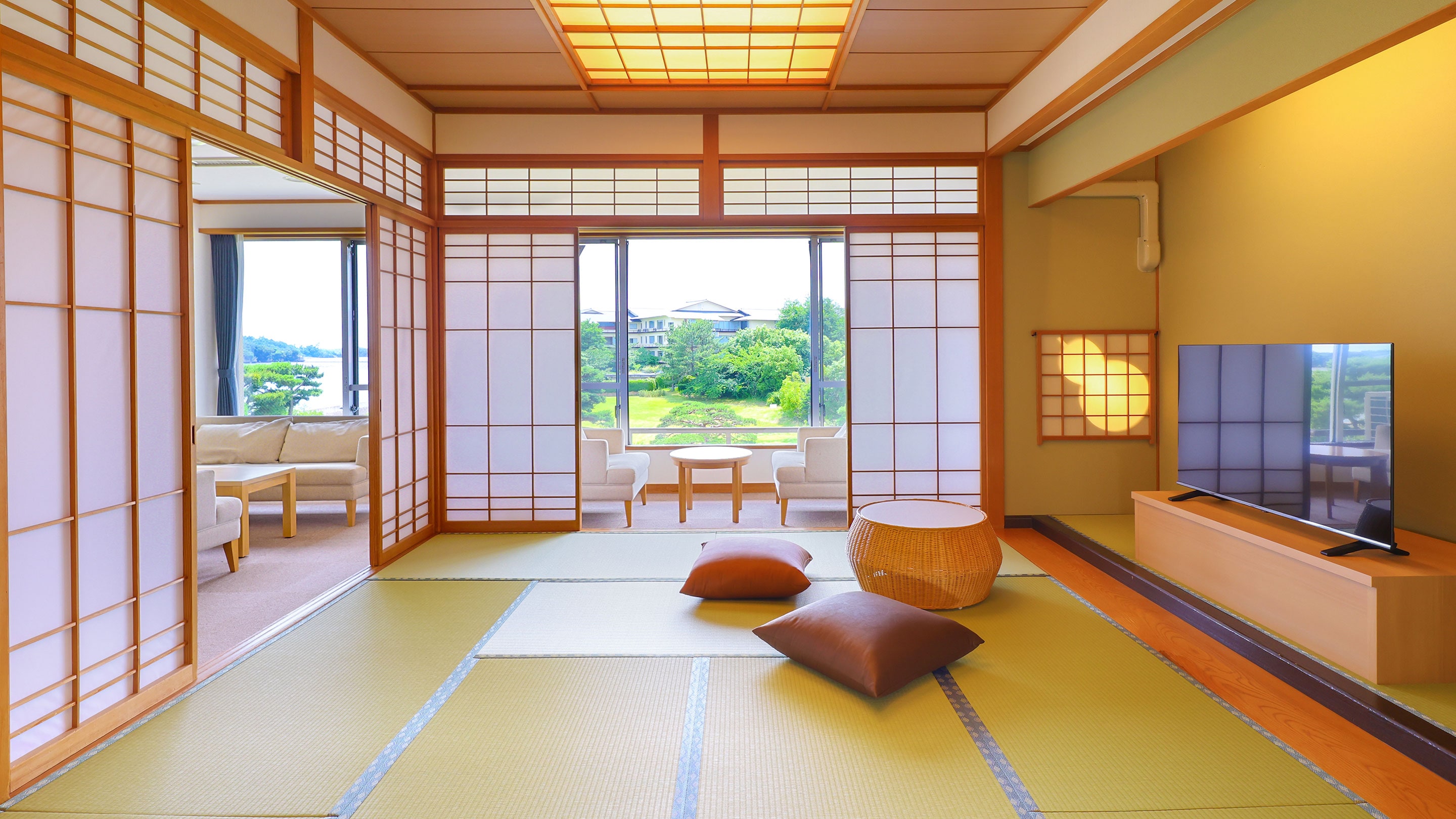 Junior Suite Japanese-Western Room 12+8 tatami mats+Twin