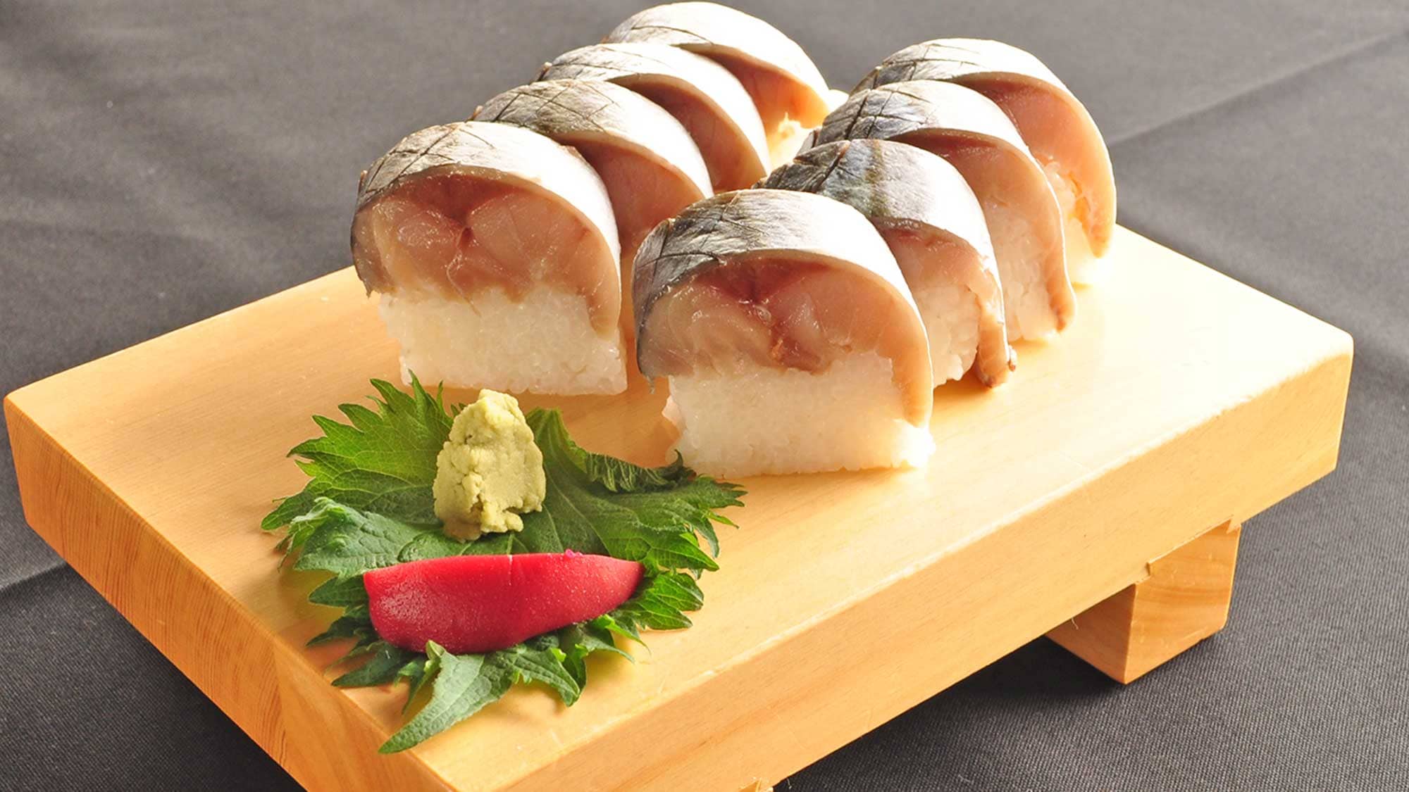 [Cuộn sushi cá thu hổ] Món ăn đáng tự hào của khách sạn chúng tôi! Hãy thưởng thức món ăn tinh tế này với sự chăm chút tỉ mỉ của đầu bếp.