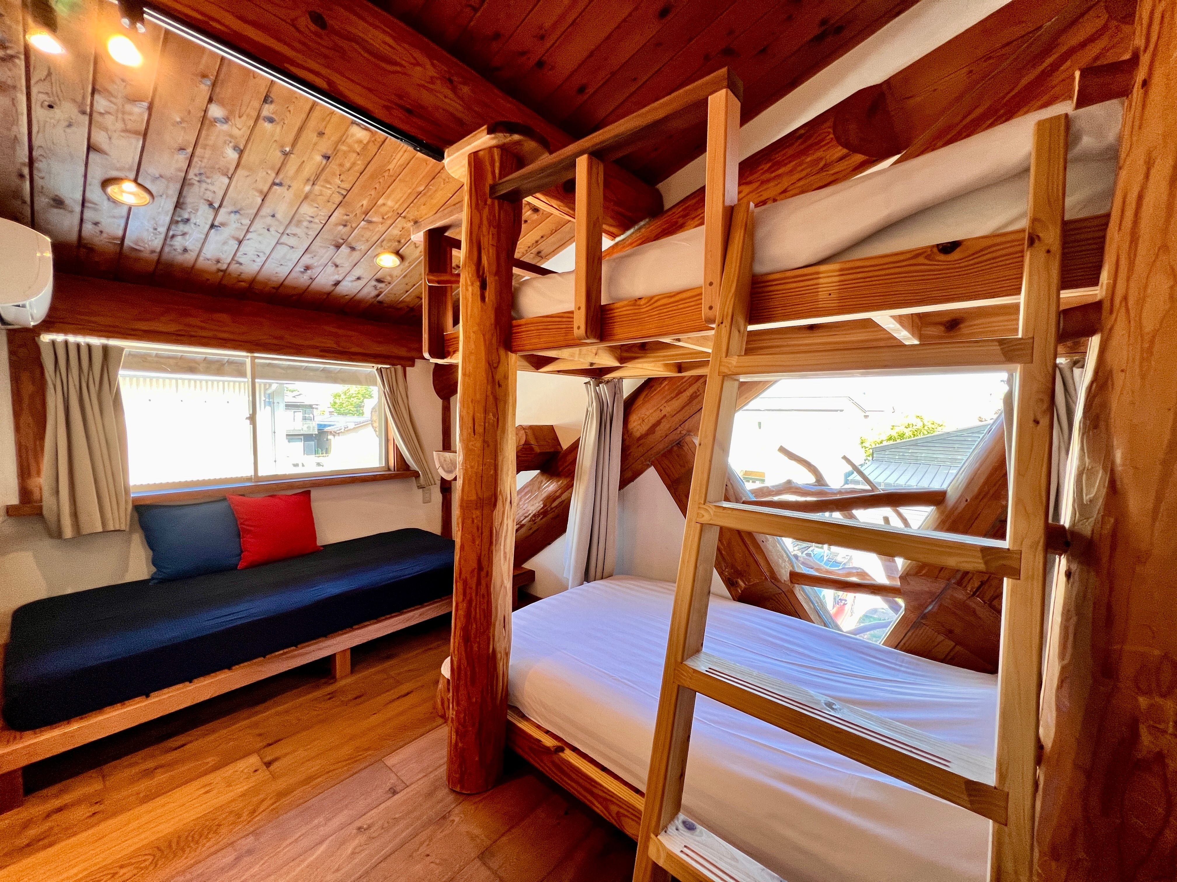 카와즈 로그 하우스(창쪽)