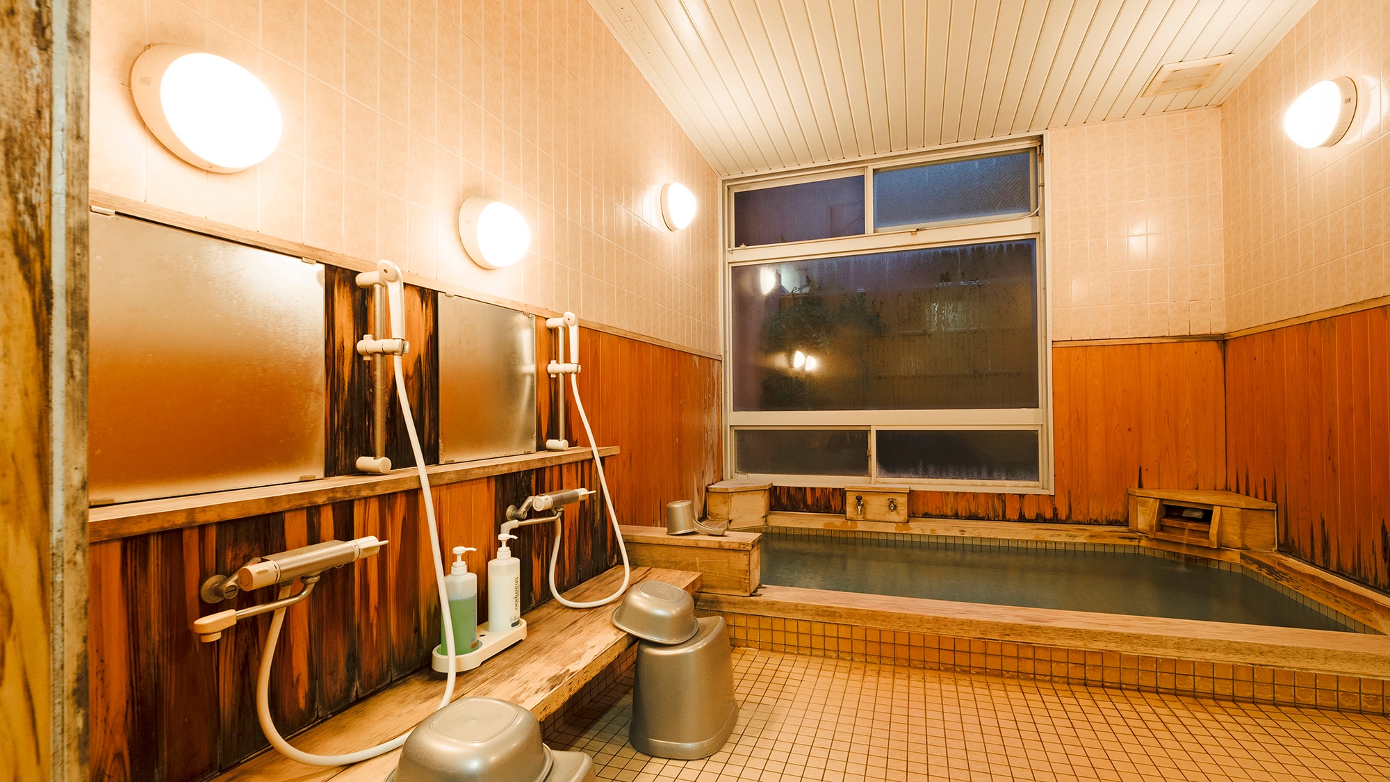 [Japanese-style room with hot spring] 8 tatami mats ◆ Hot spring ◆