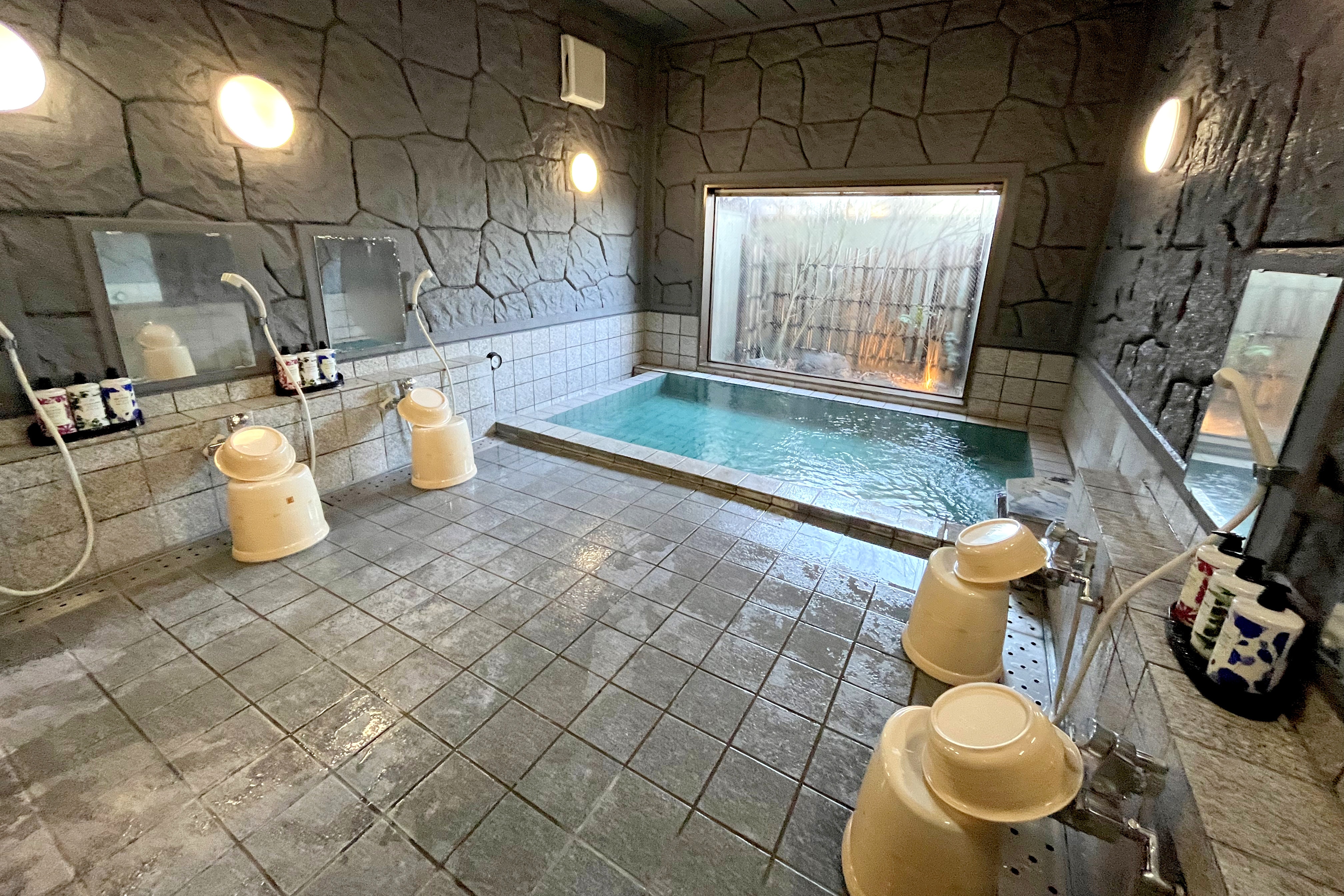 Men's bathroom_page creation