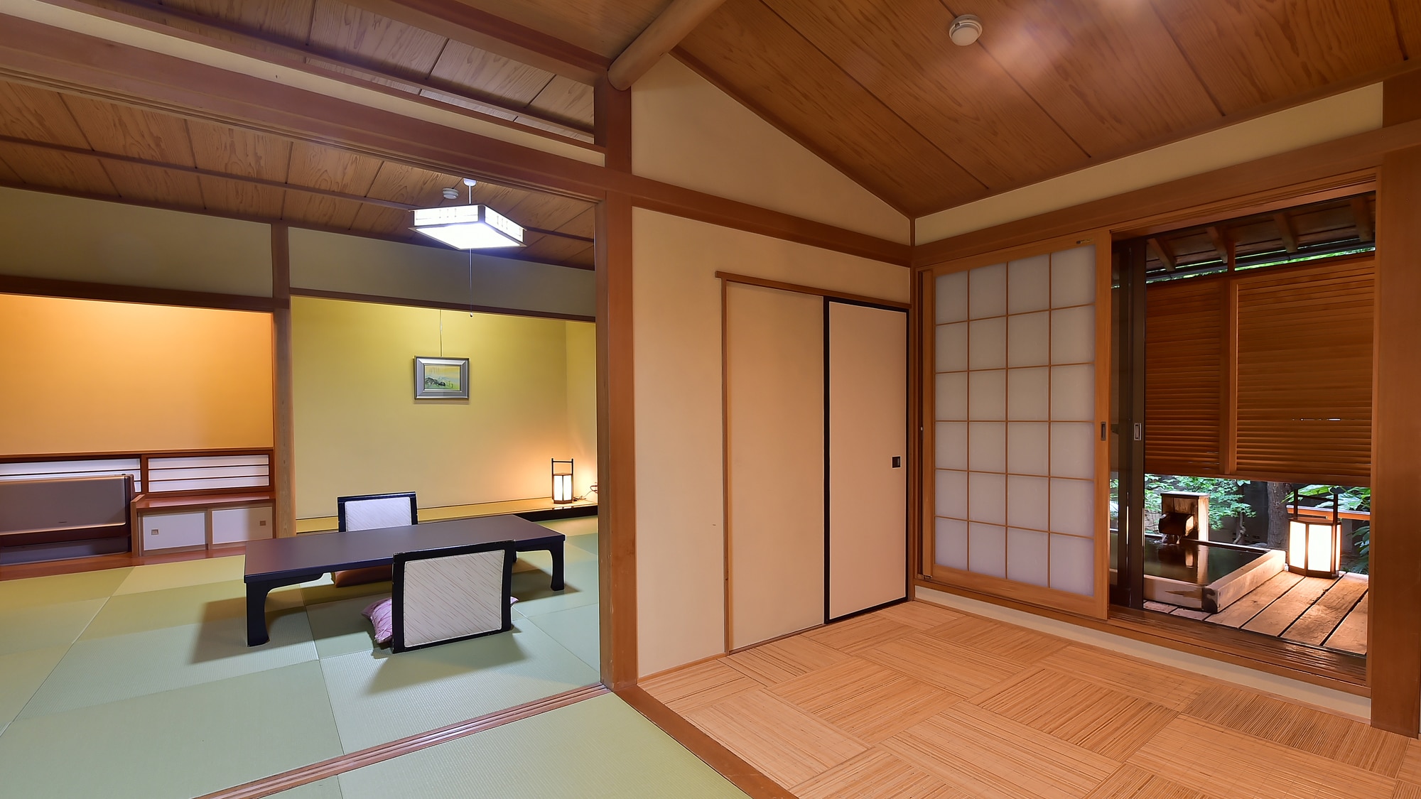 Special room with cypress open-air bath