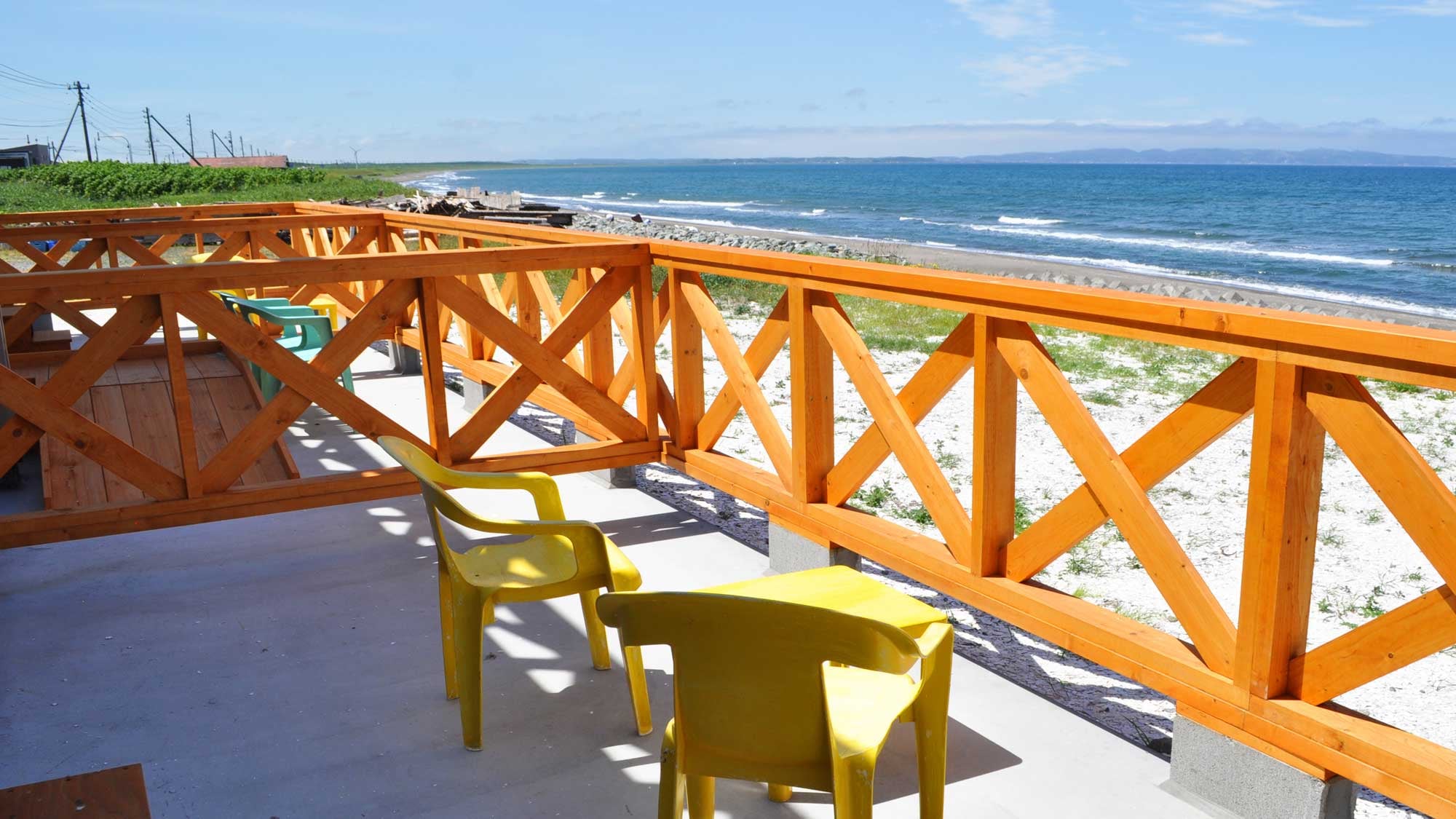 [Room with balcony] If you are lucky, you can see white-tailed eagles and seals.
