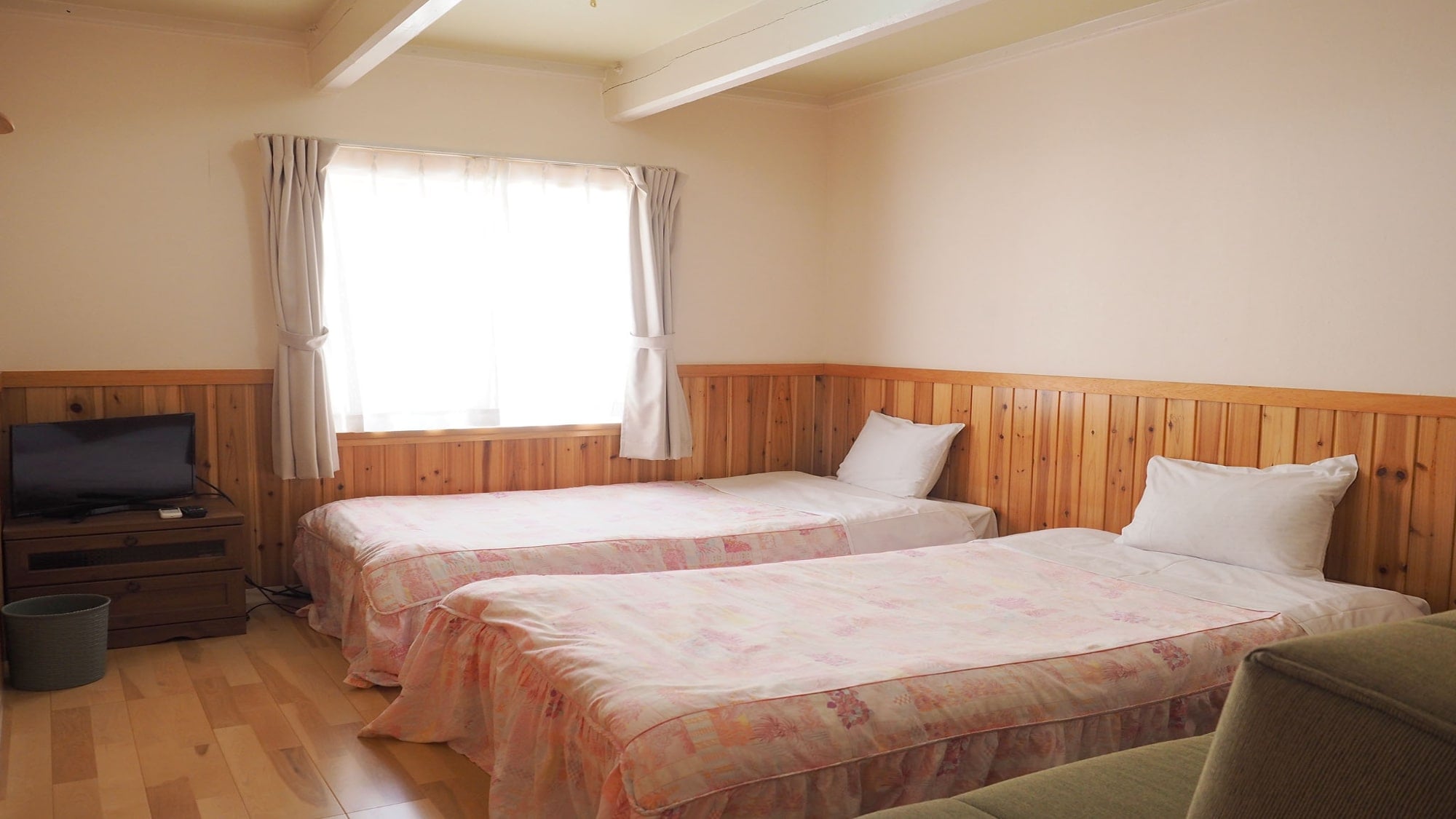 ・[Guest room example] Western-style room in the main building (no bath or toilet)