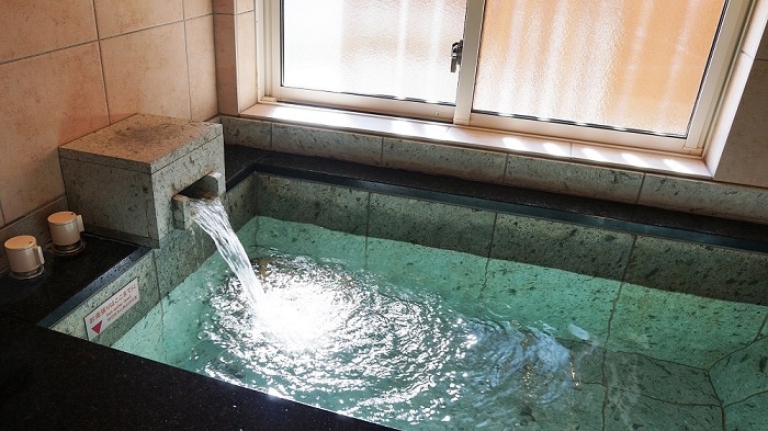 Towada stone bathtub