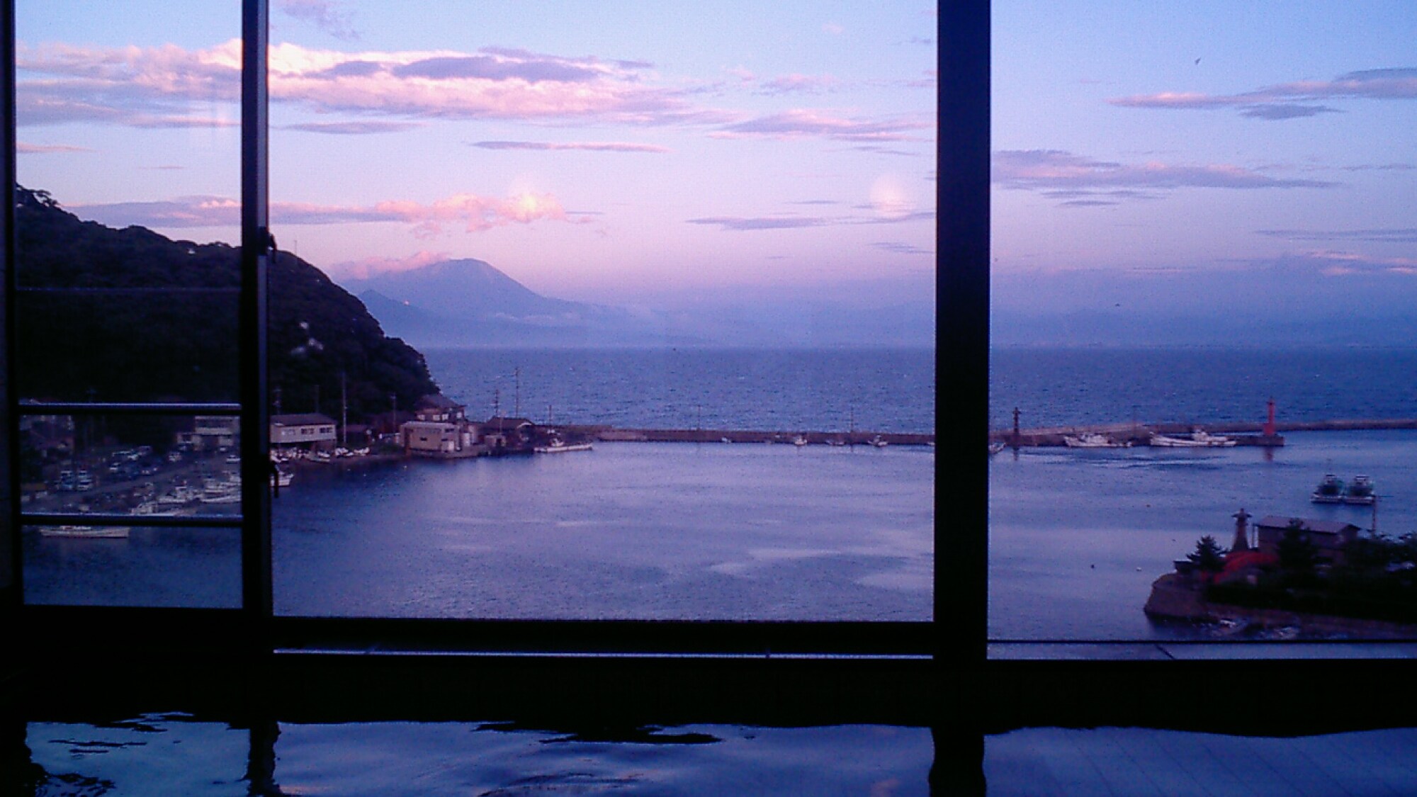 [Large public bath (men's bath)] Evening view