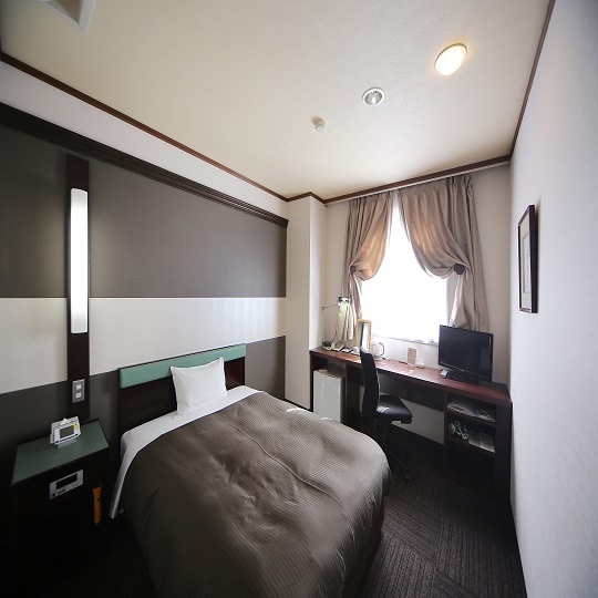 ◆ Single room 15-17㎡ with a 140cm wide double bed.