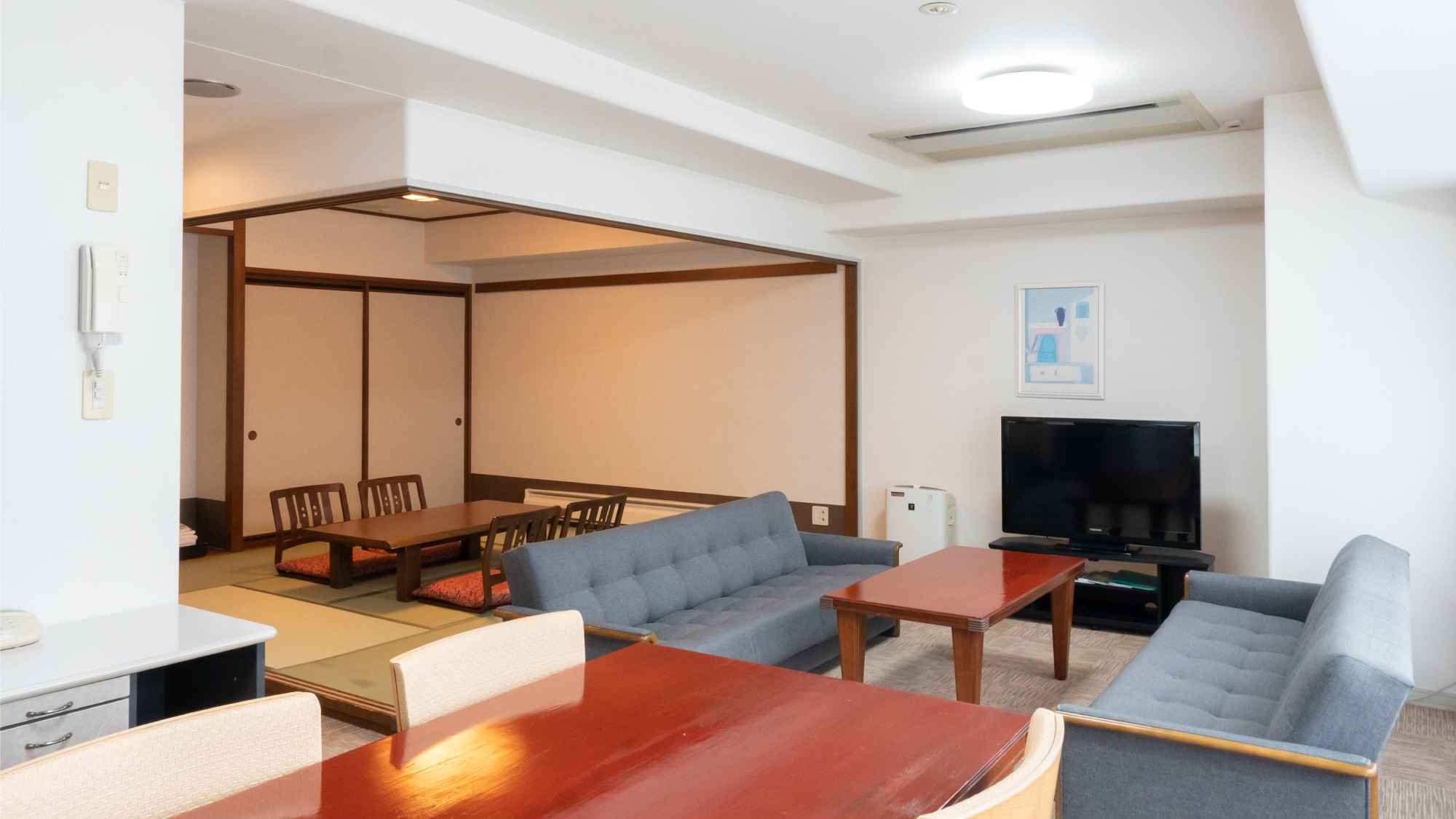 [Japanese-Western style double room] Approx. 72 m2 / 5 people capacity [Non-smoking]