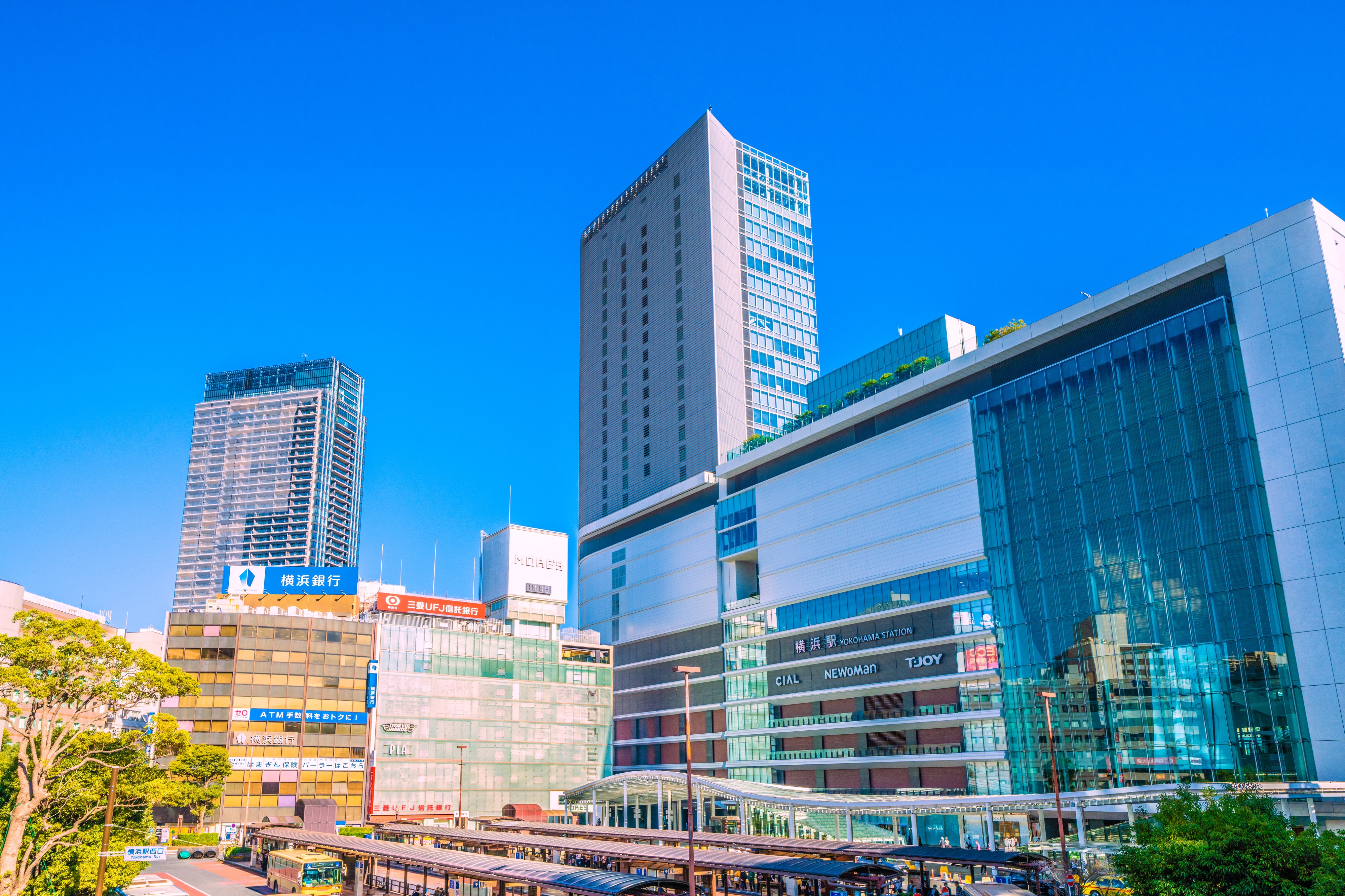 Yokohama Station (morning)