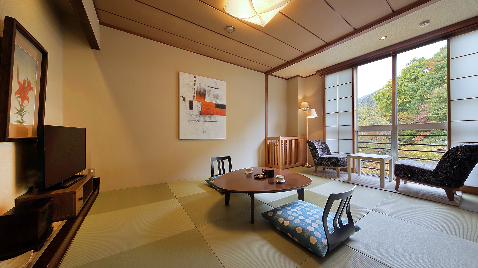 [Wisteria] Japanese-style room 8 tatami mats (out bath)