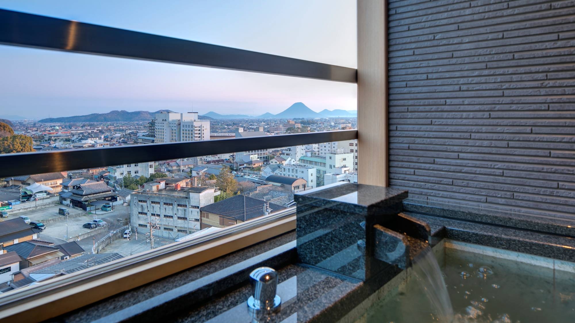 [-Bettei Hatsune Premium-with open-air bath] Enjoy the view of "natural hot spring" and Kotohira at once ♪ (Sanuki Fuji view side)