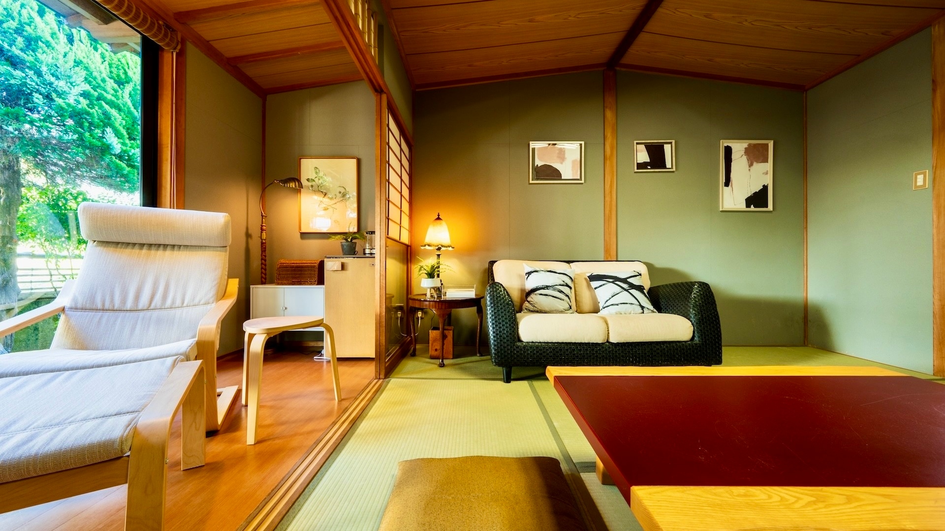 [Main building] Japanese-style room, 8 tatami mats