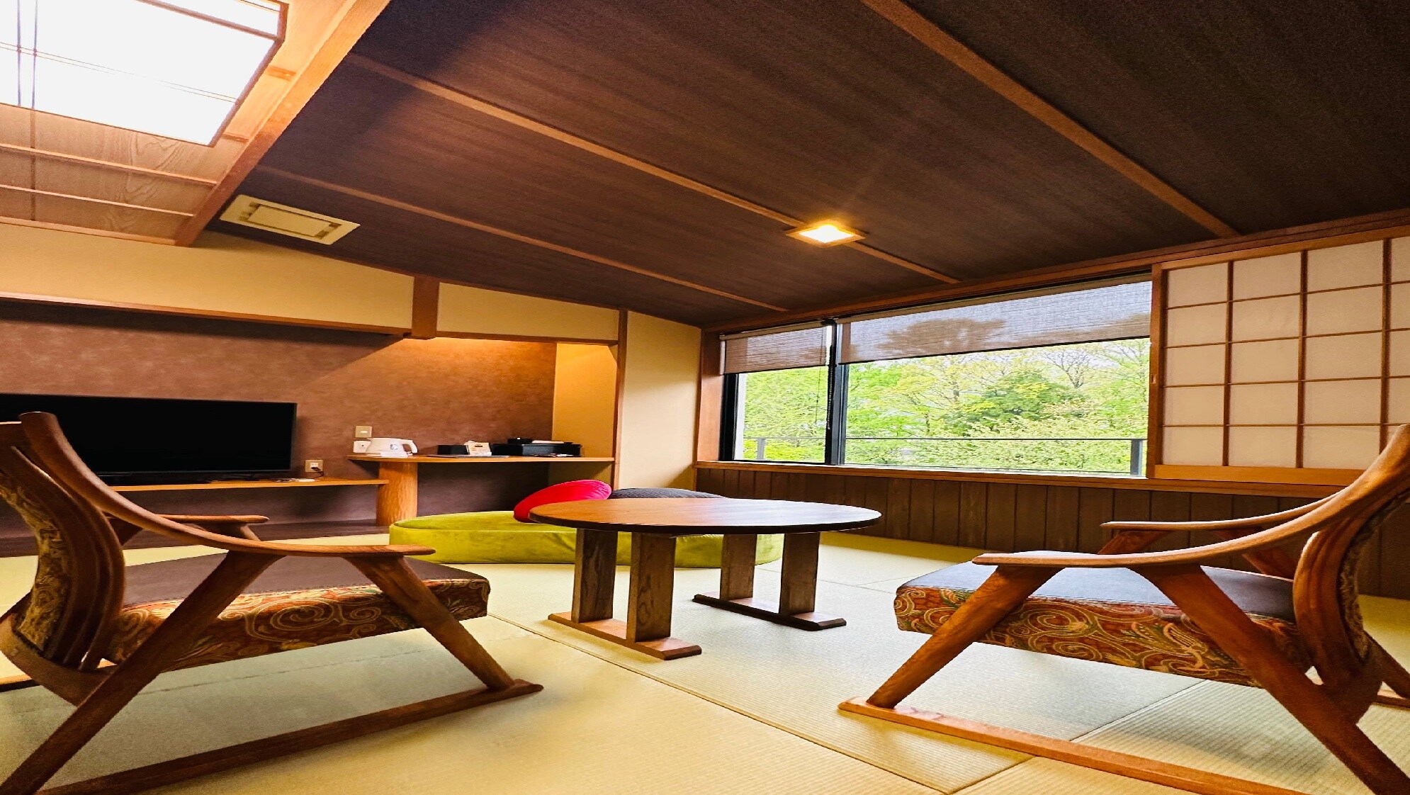 [Non-smoking] Main building, Japanese-style room (8 tatami mats), no bath, toilet, washbasin