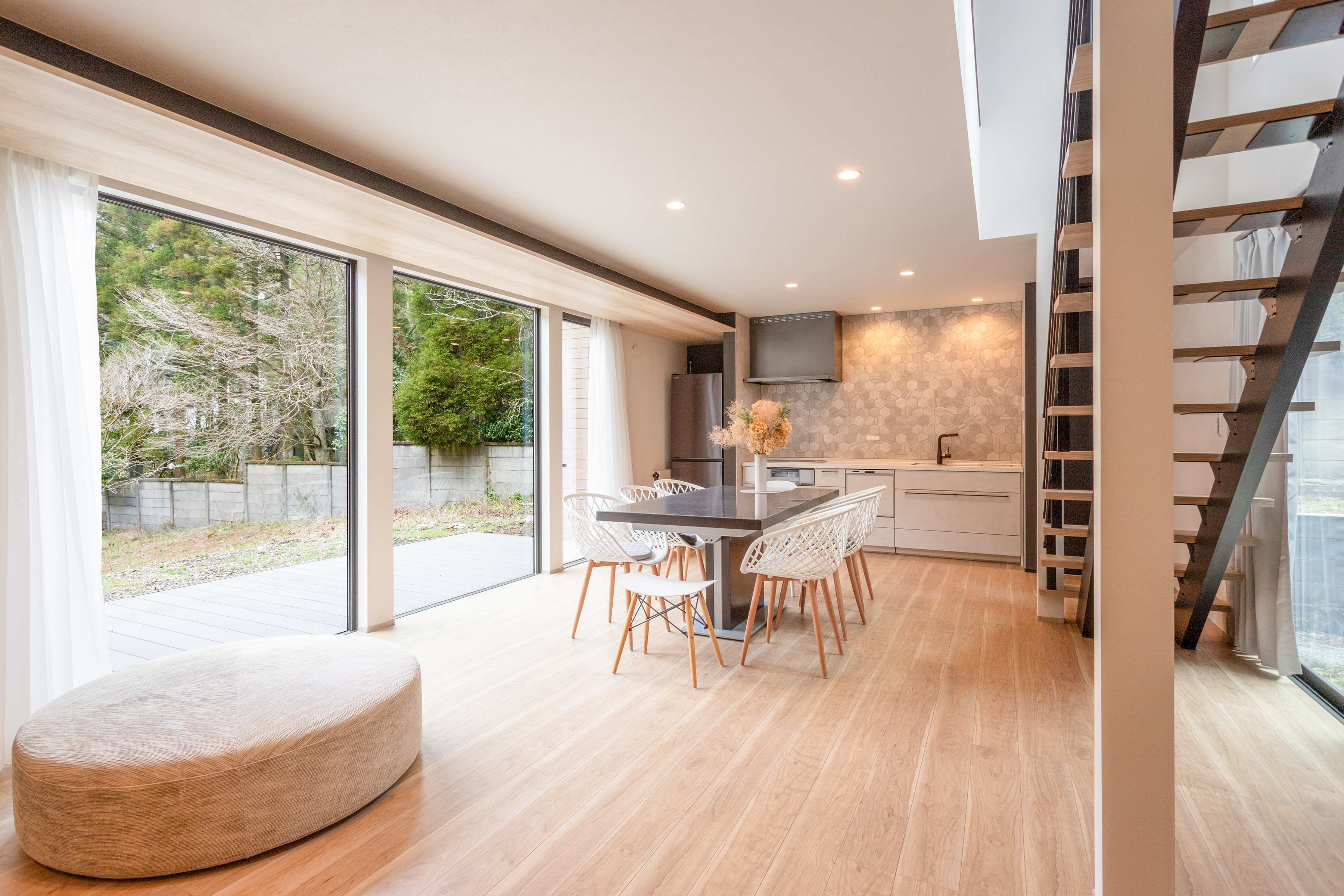 1F Living/dining room