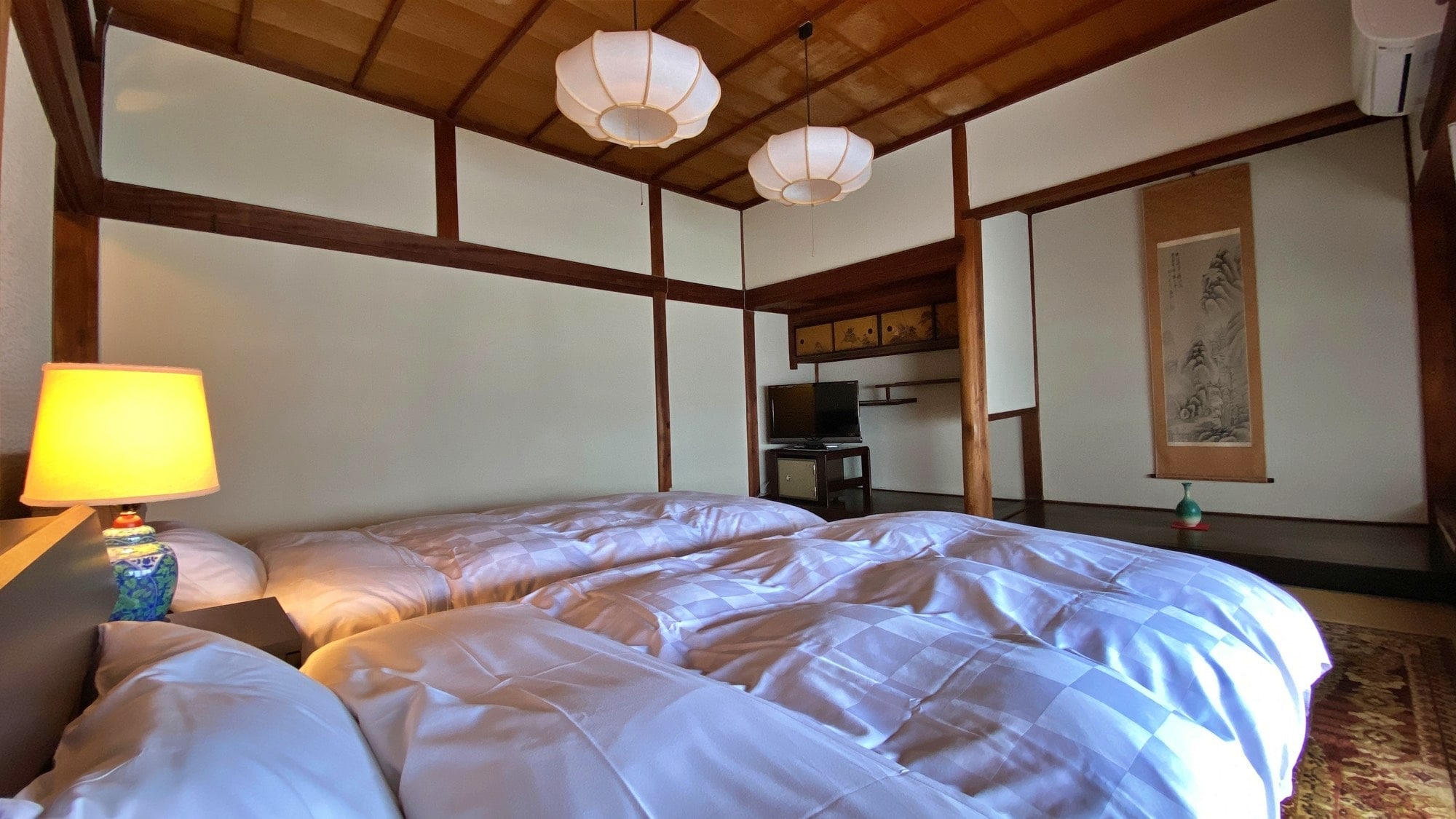 [Kyoto style/wooden house] Japanese-Western style room | 10 tatami mats | Toilet included