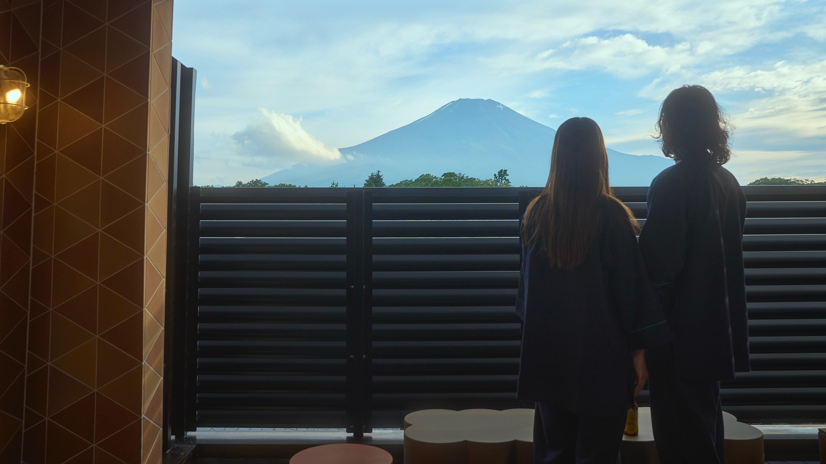 "Tầng 3 phía núi Phú Sĩ" Phòng riêng có phòng xông hơi khô và bồn tắm ngoài trời rộng 85 mét vuông [Suite A]