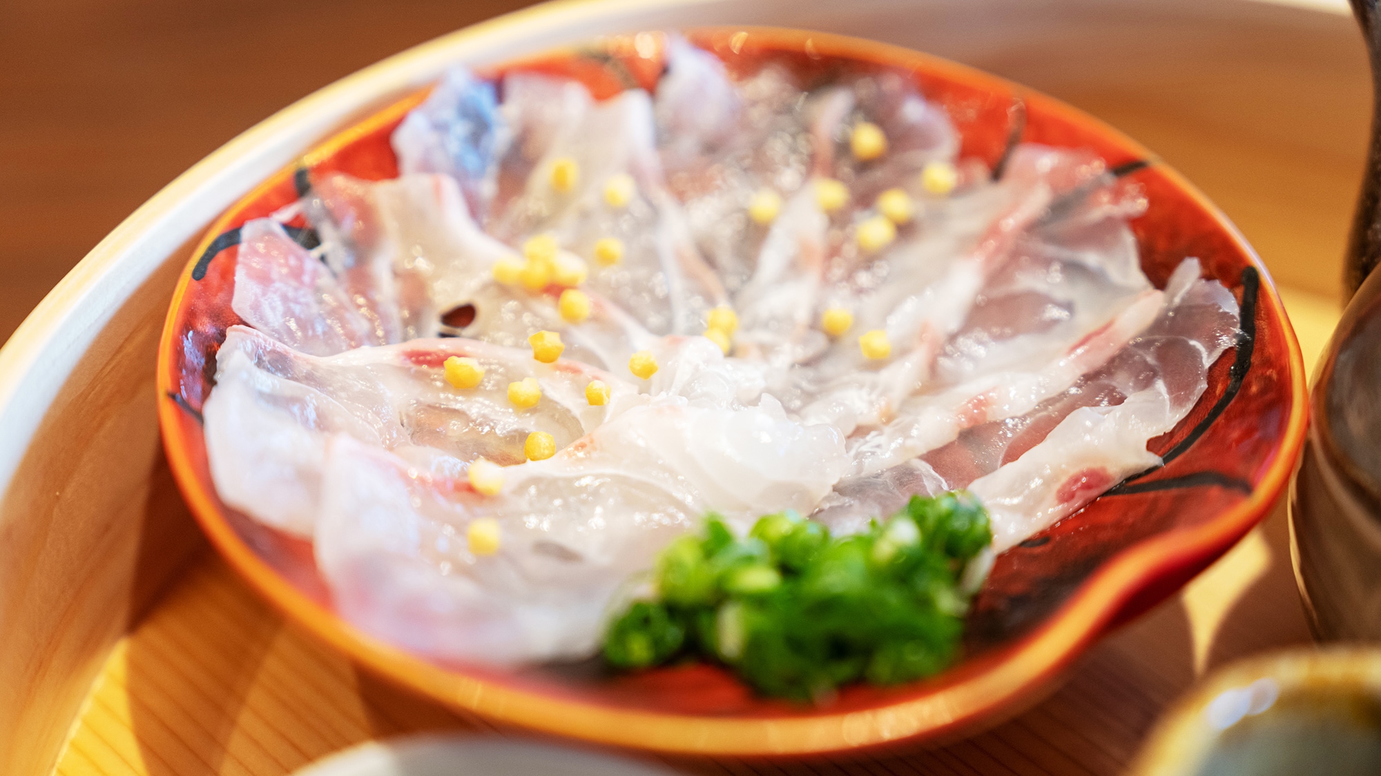 [Natural Red Sea Bream Sesame Chazuke Set] Start your day with Nagasaki Prefecture wild red sea bream sashimi. Finish with dashi broth chazuke for a second enjoyment.