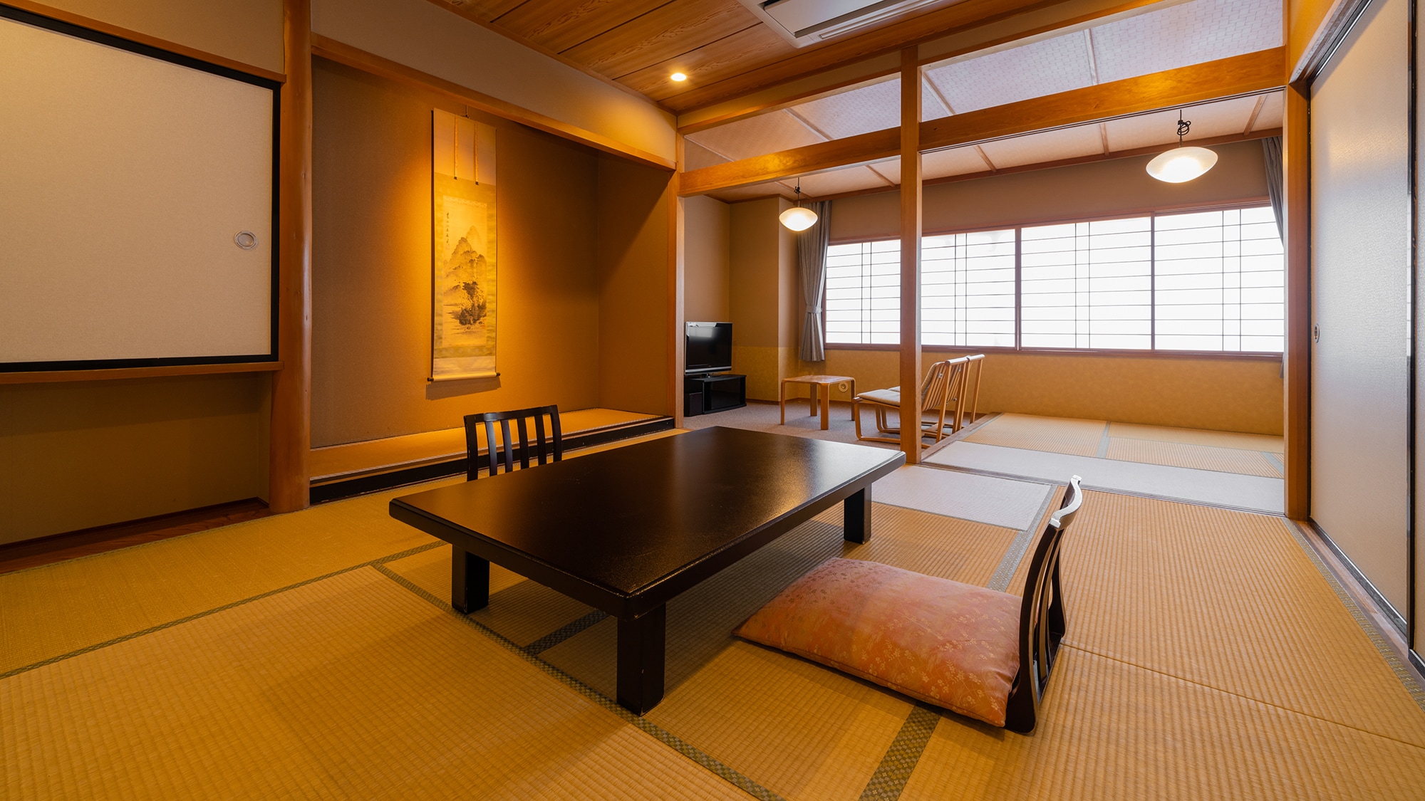 Non-smoking [Reasonable Japanese-style room 10 tatami mats + 4.5 tatami mats + wide veranda] (image) Facilities vary depending on the room