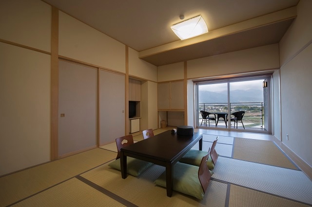 Japanese-style room