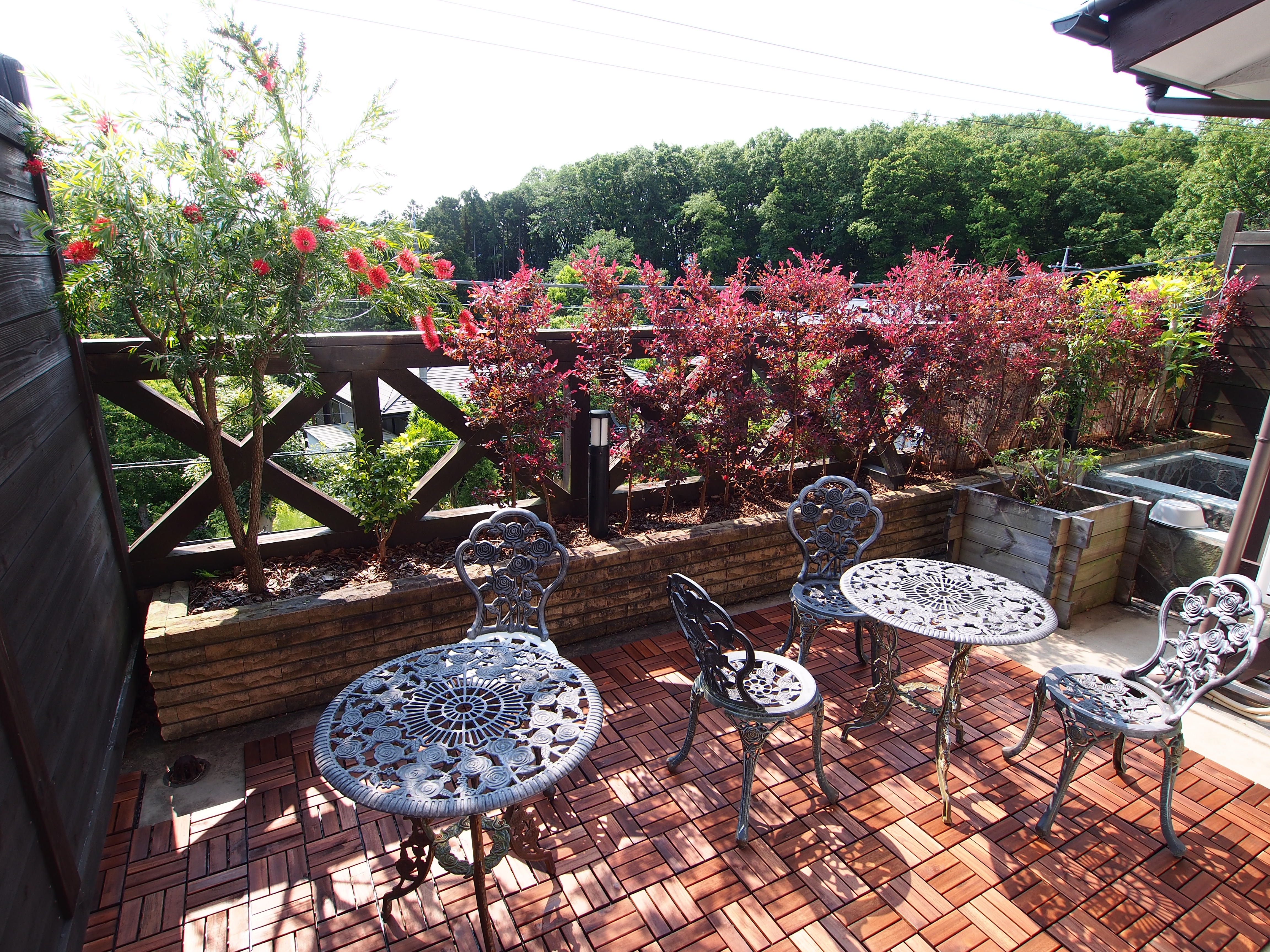 60㎡ (2nd floor guest room) Private open-air bath for 2-5 people Wooden deck terrace